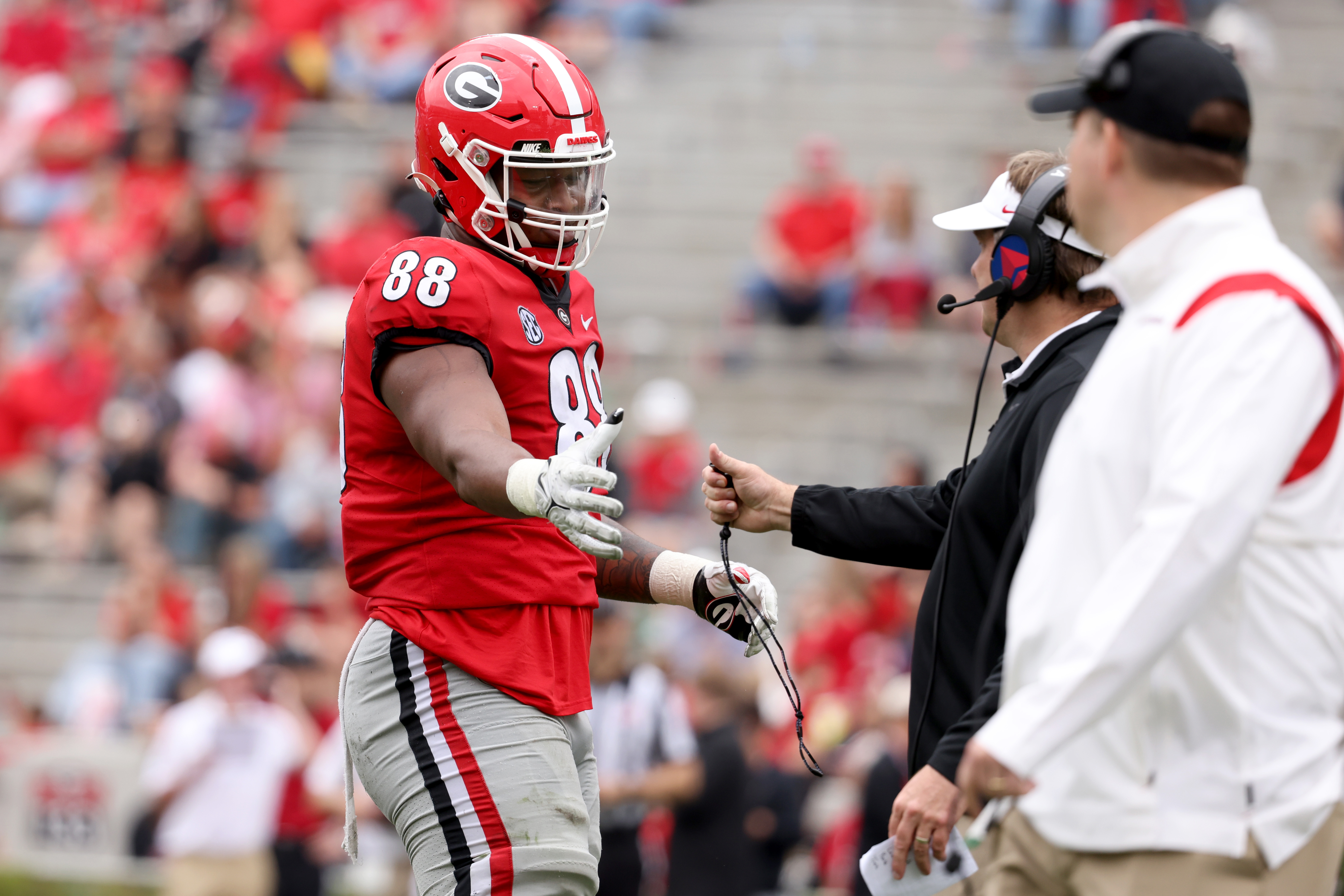 Georgia CB Kelee Ringo, OT Broderick Jones enter NFL draft - ESPN