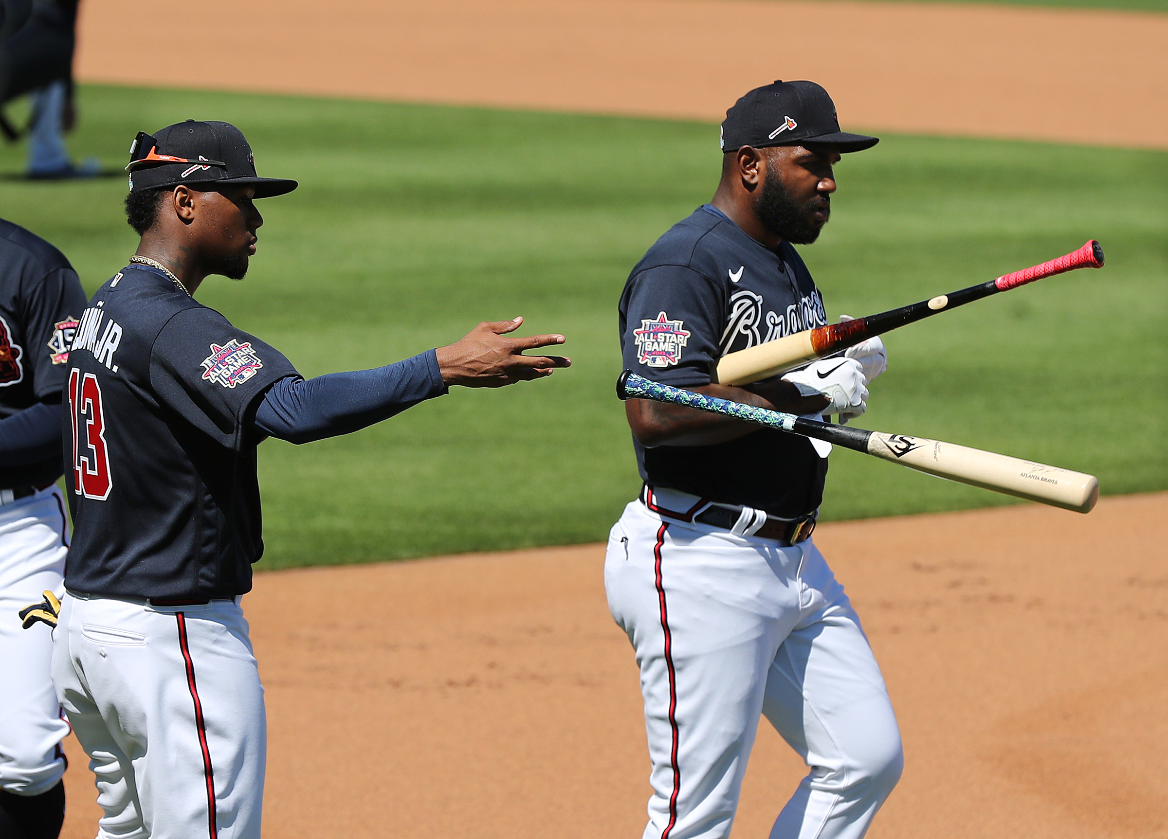Braves hold first full-squad workout, Sports