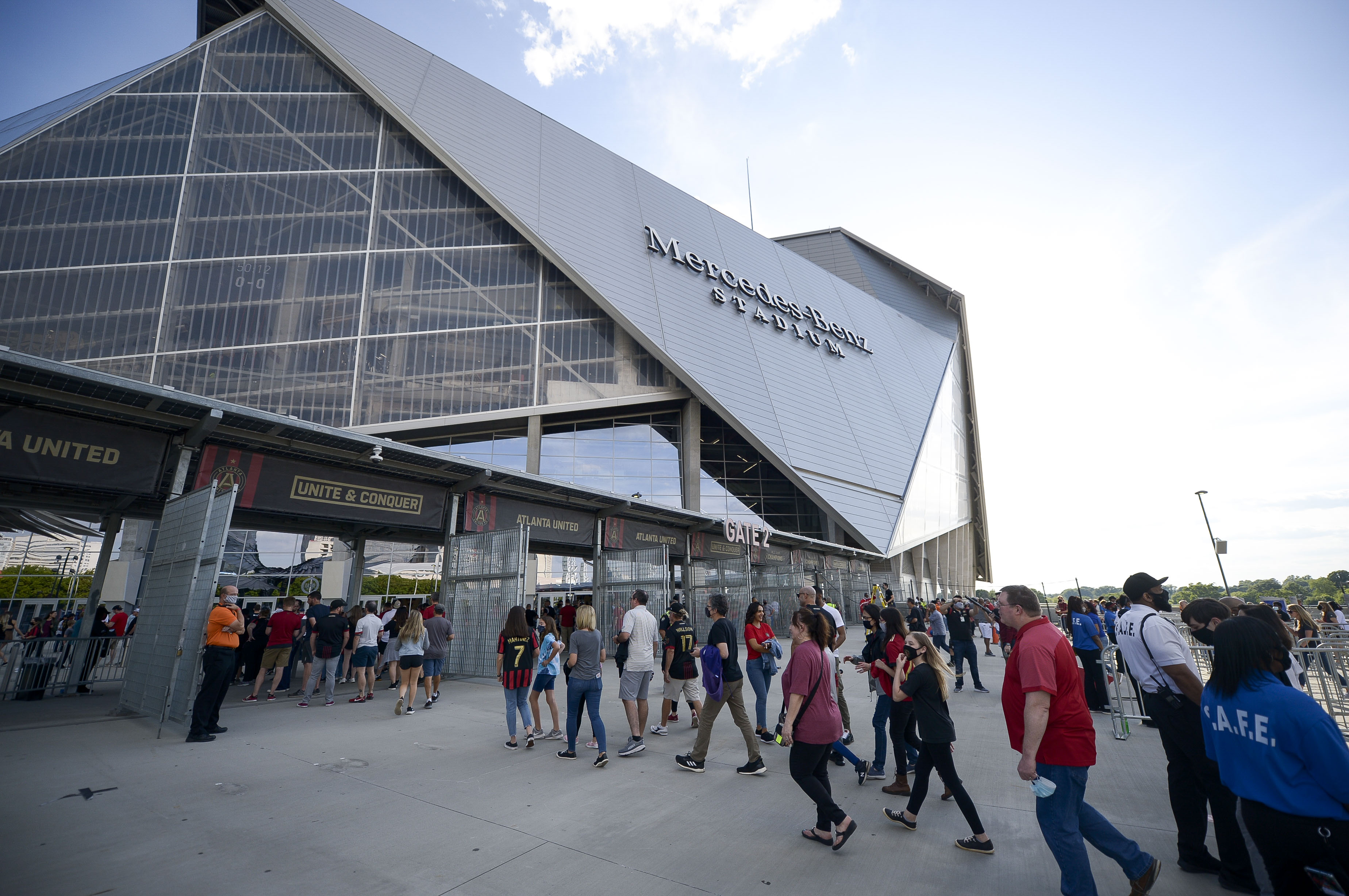 Exhibition at Mercedes-Benz Stadium hosted the largest post-pandemic soccer  crowd