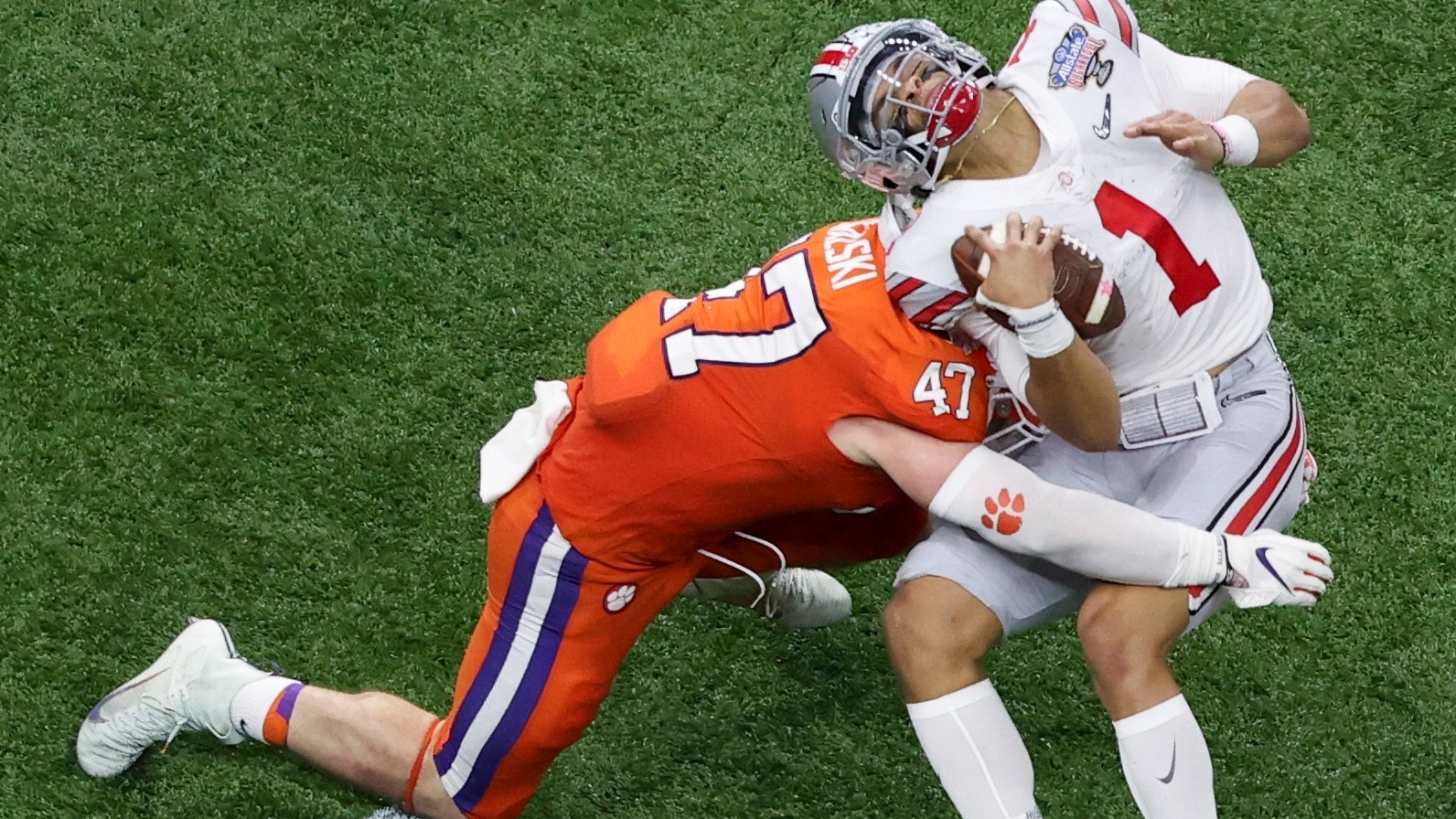 Banged up Justin Fields expected to play in national championship game