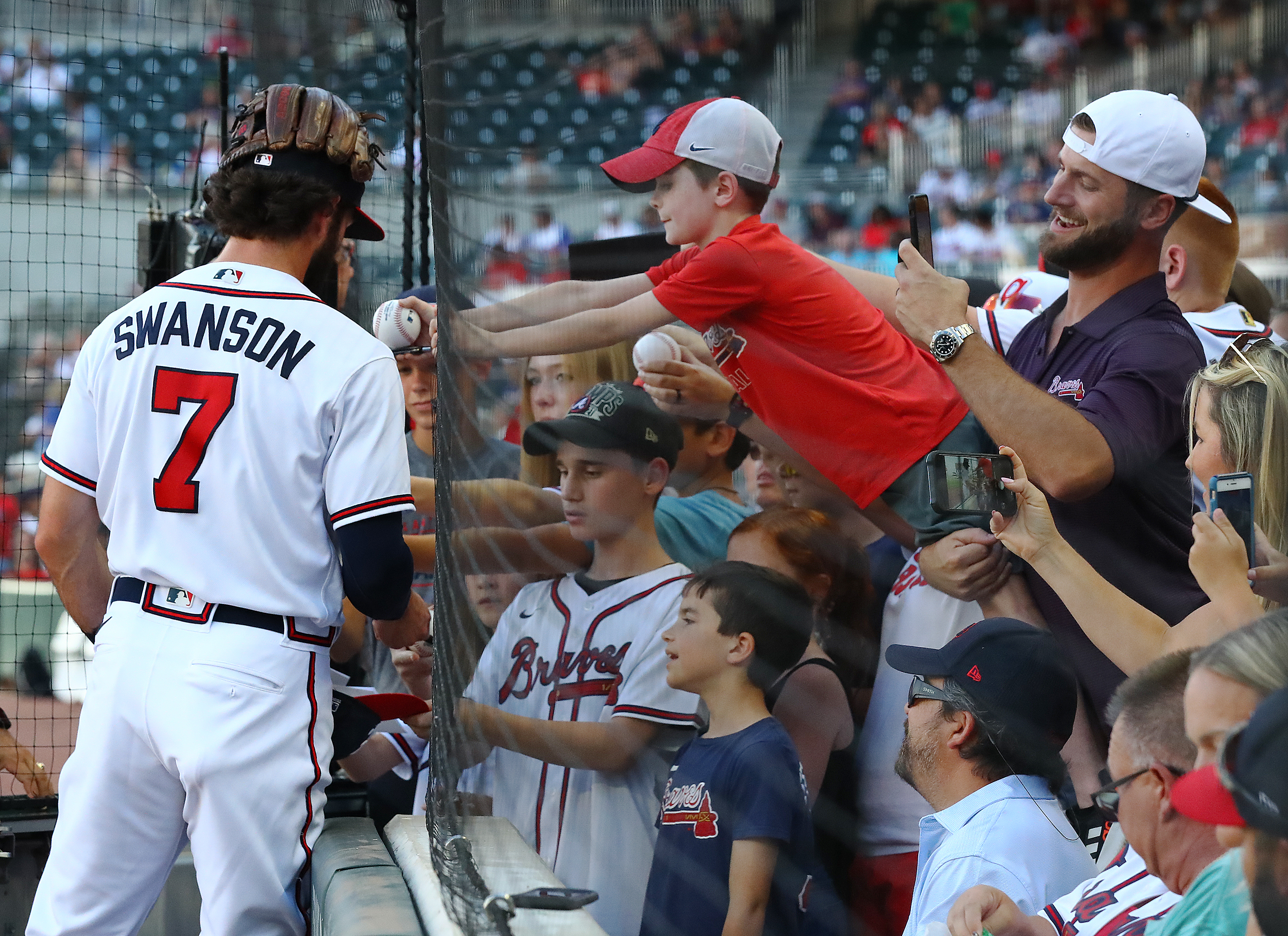 Cubs Finalize $177M, 7-Year Deal With All-Star Shortstop Dansby Swanson, Chicago News