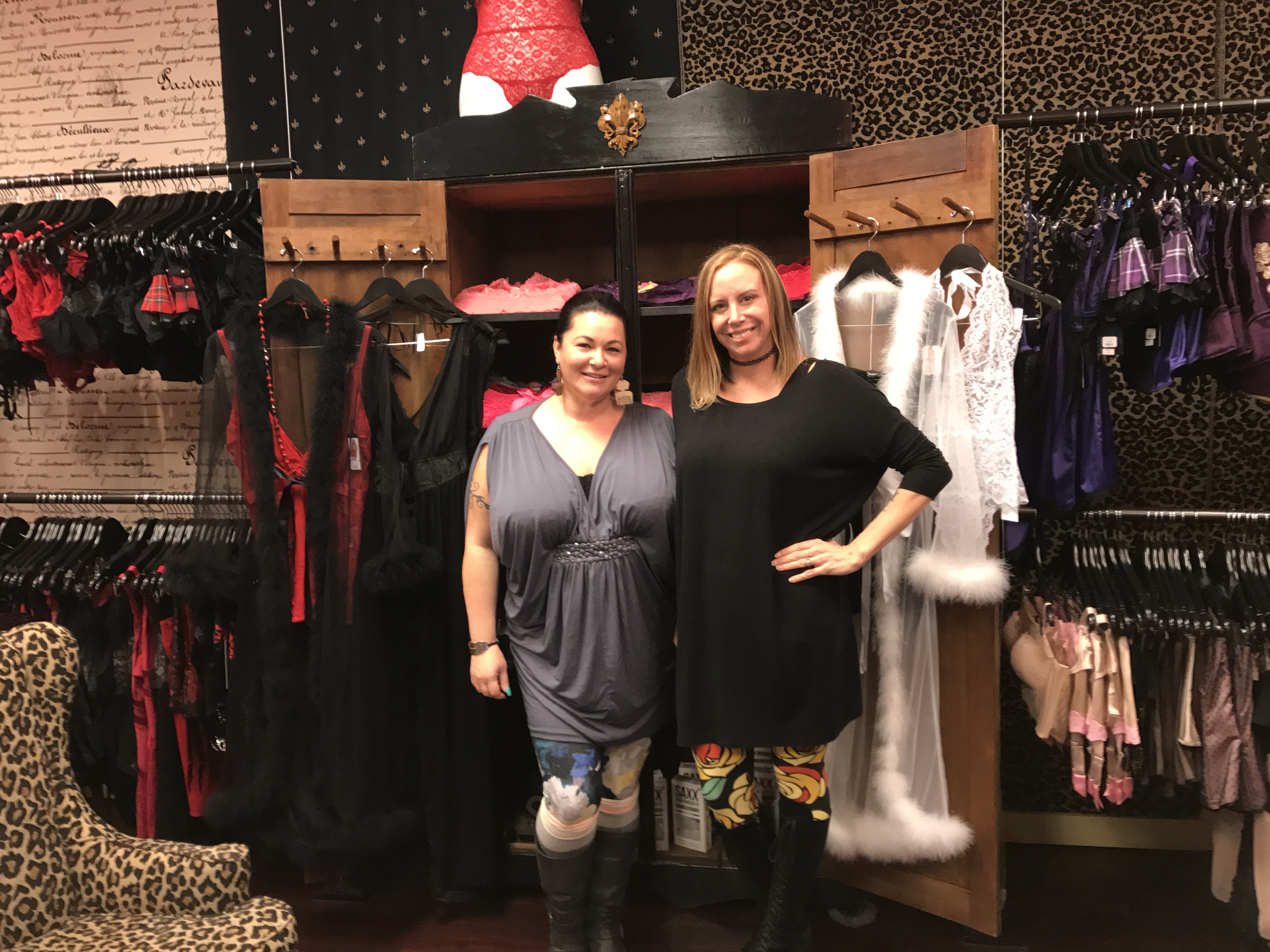 Lingerie company can keep window display of plus-sized women