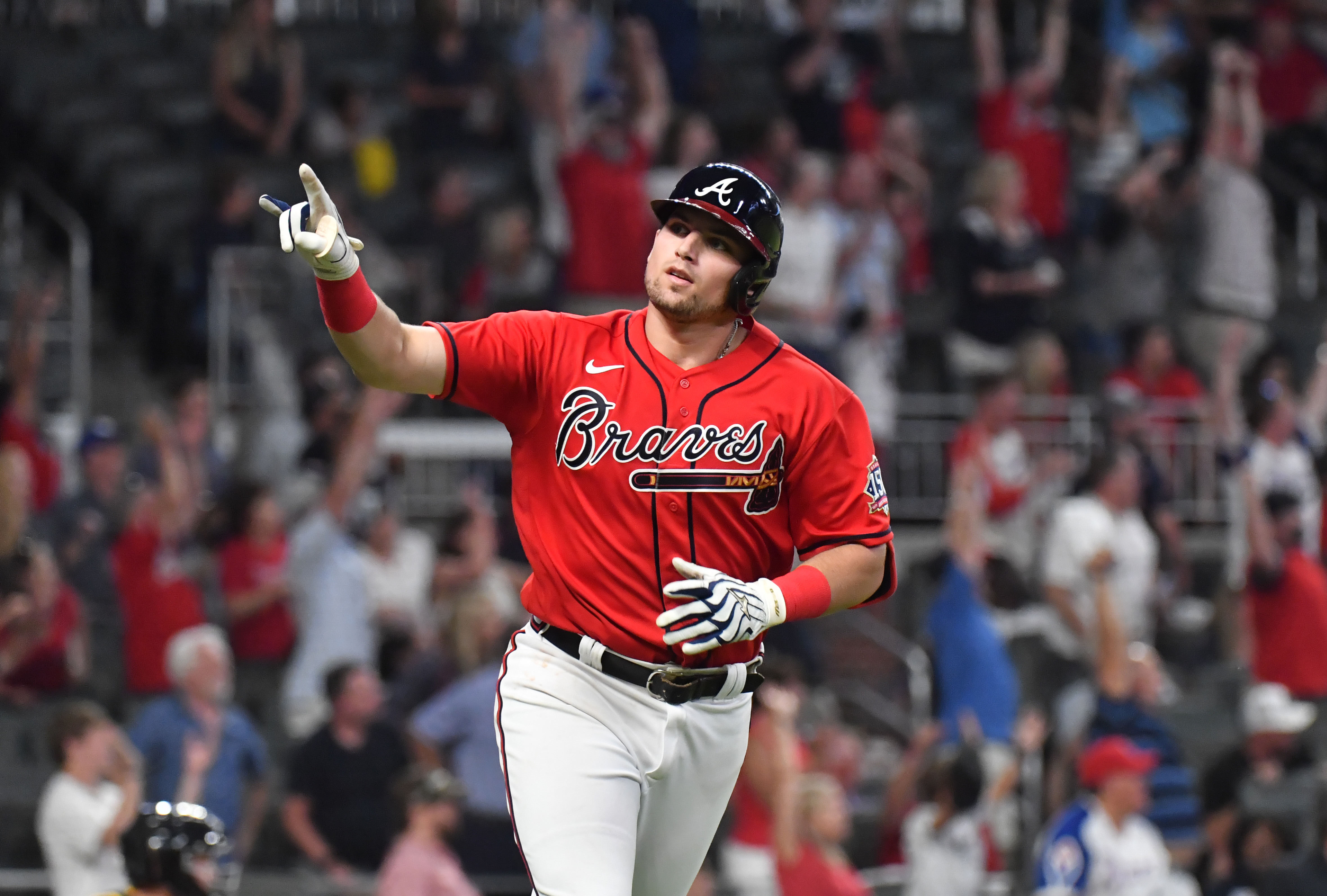 Braves make MLB history with home run fest in 20-1 win over Pirates 