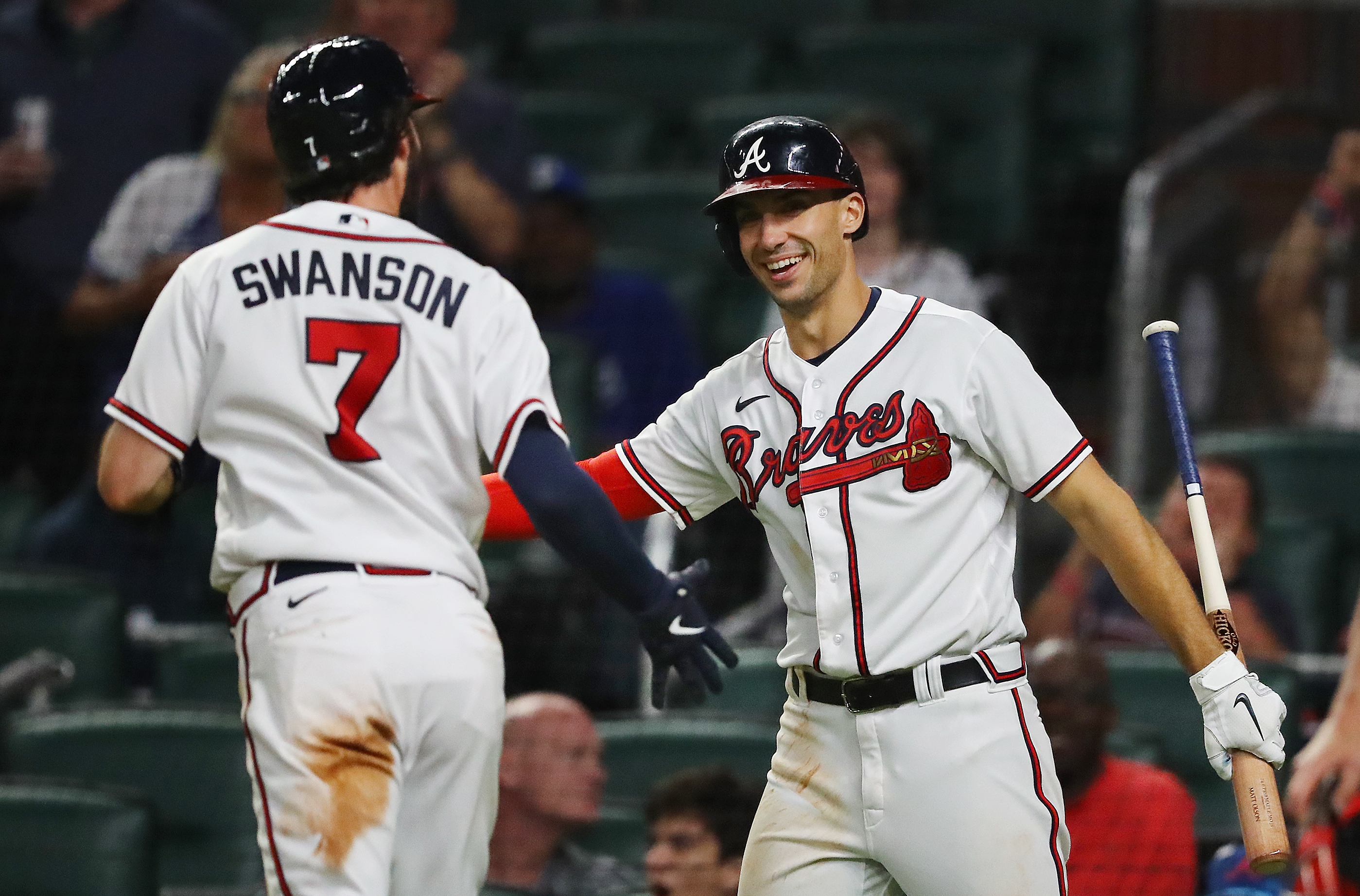 Dansby Swanson has four hits as Braves' offense comes alive in win