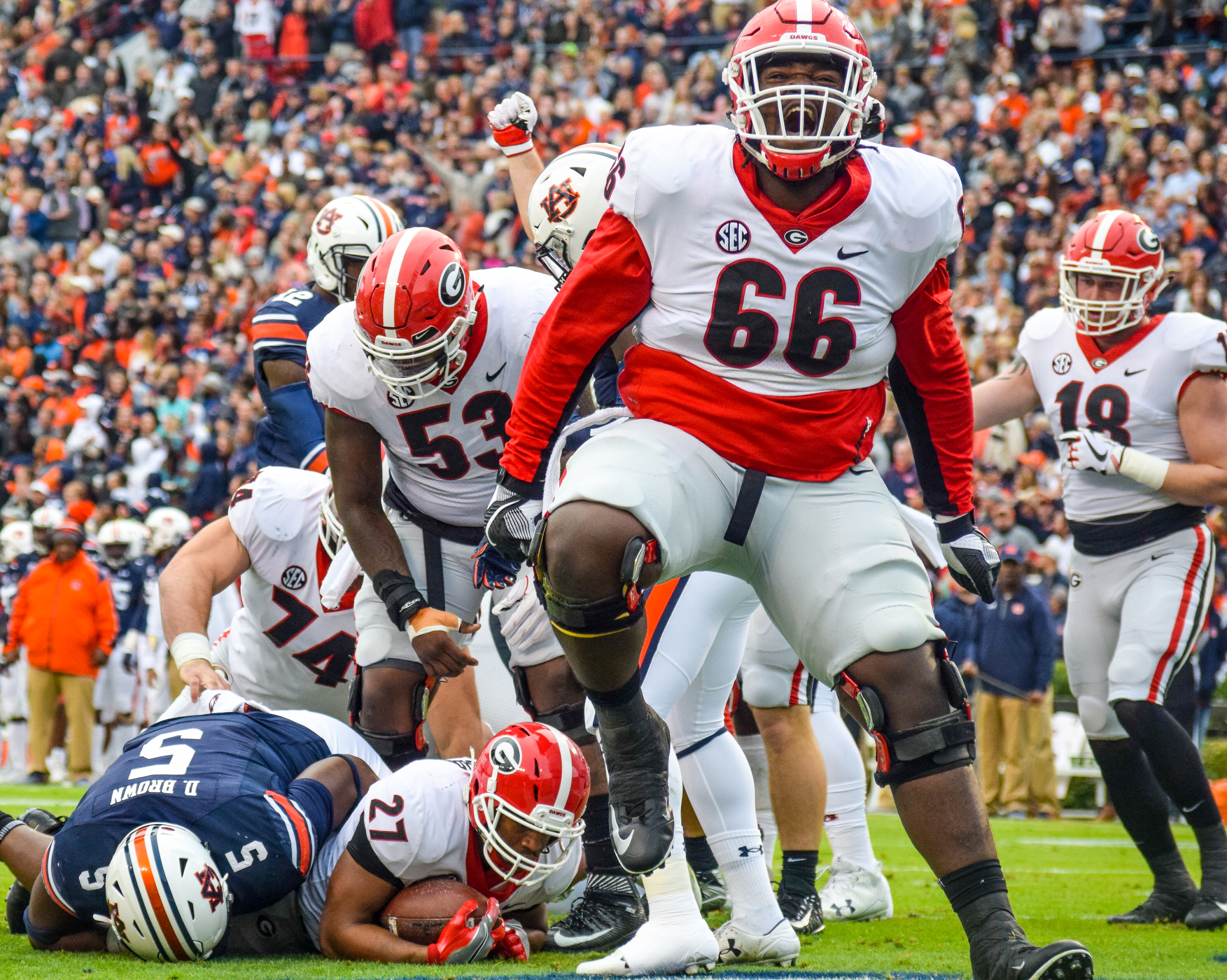 Solomon Kindley staying motivated amid Georgia's touted line