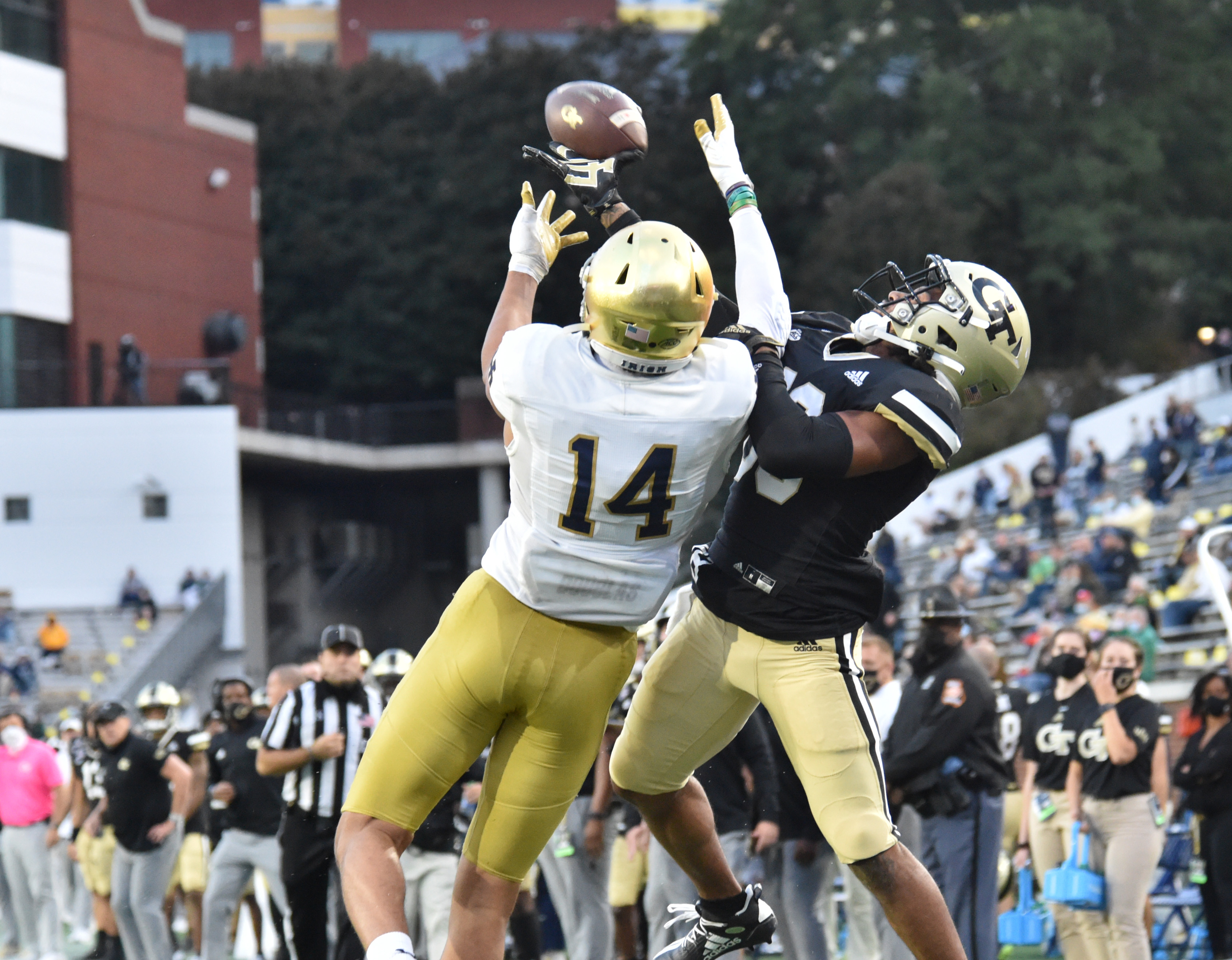 Defensive End DeAngelo Malone Invited to 2022 NFL Scouting Combine