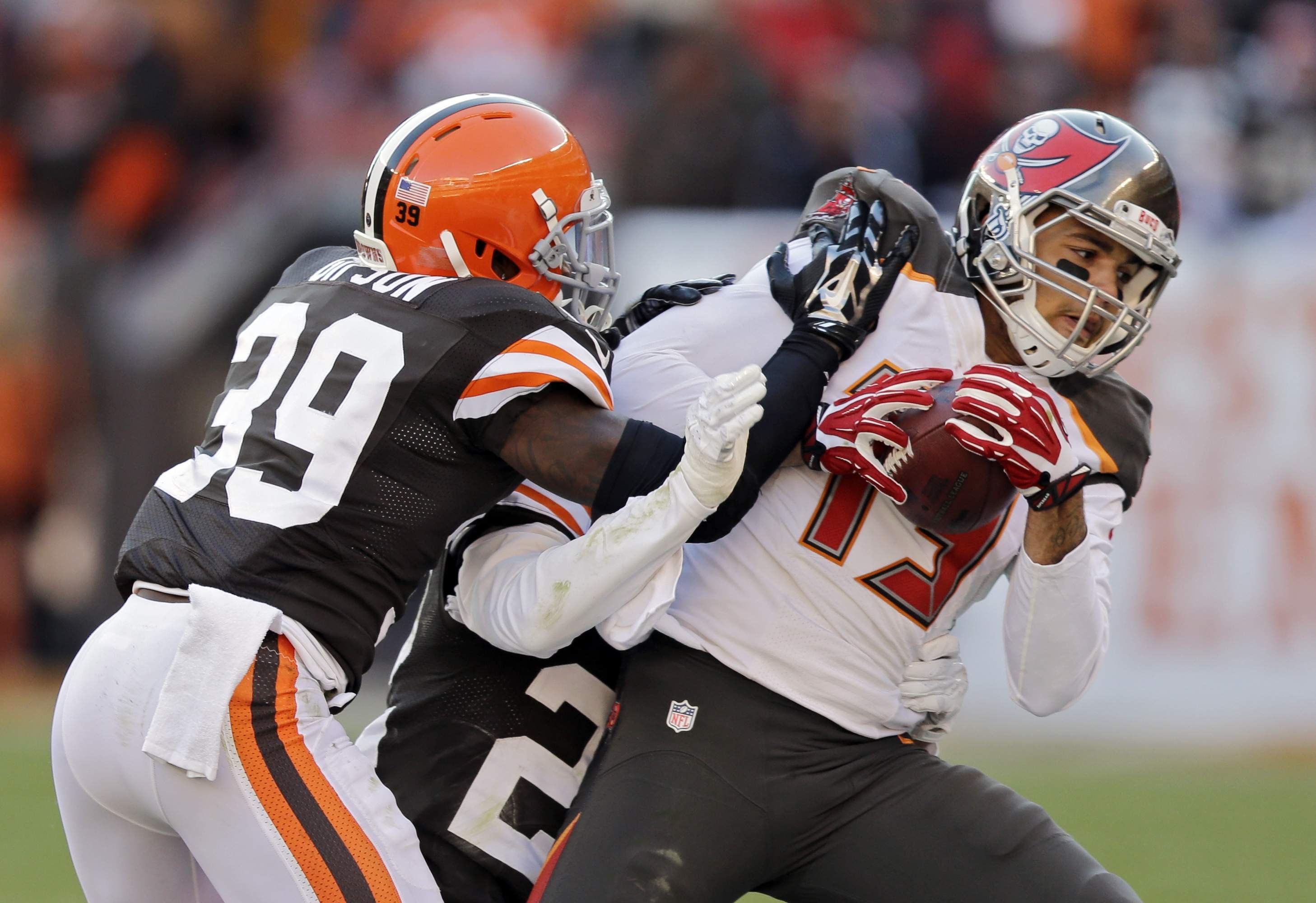 Bucs take Texas A&M WR Mike Evans in first round of NFL draft