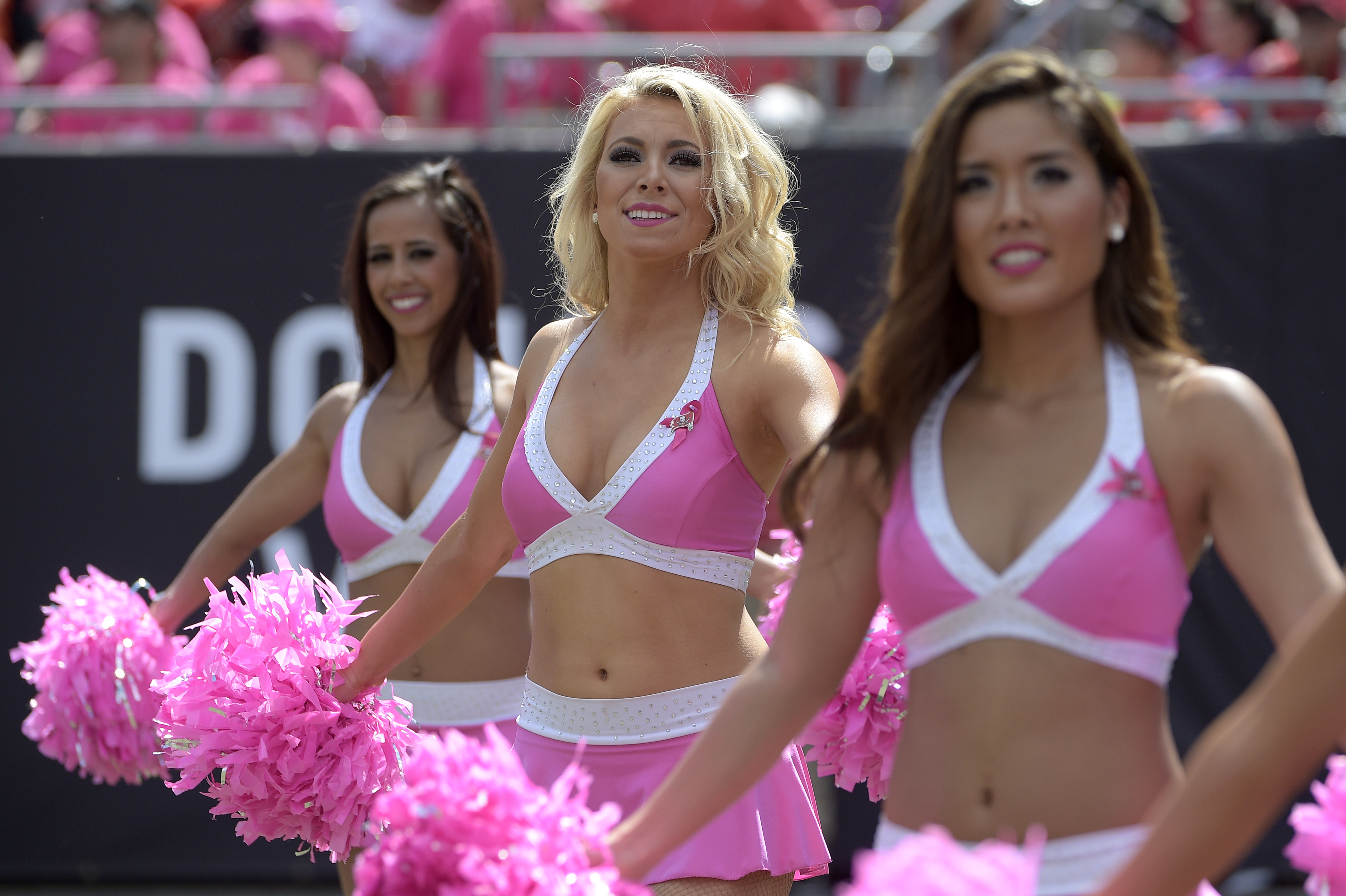 Photos: NFL cheerleaders take the field - Week 6