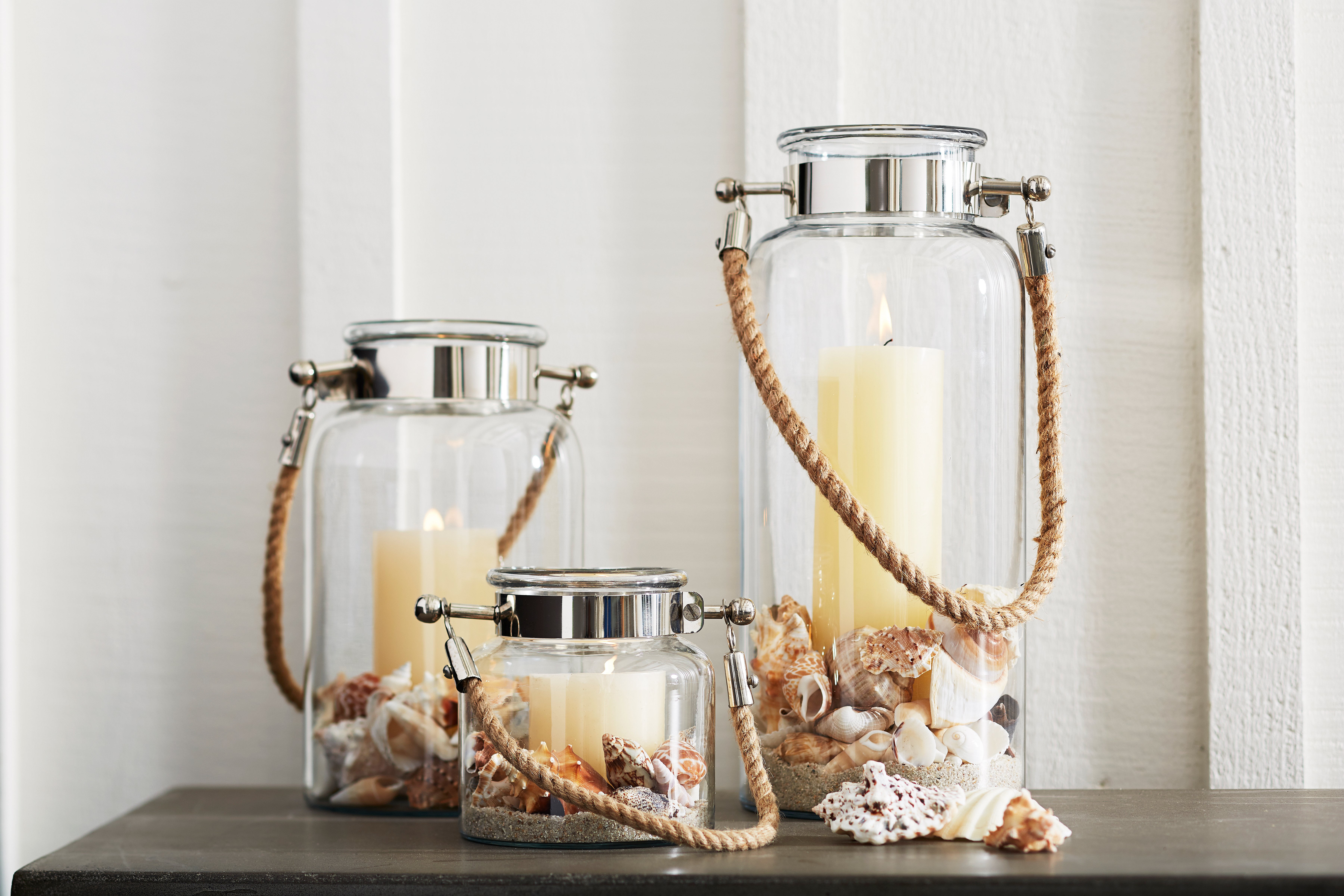 Accent lantern lighting adds warm glow to outdoor spaces, image size:7200x4800