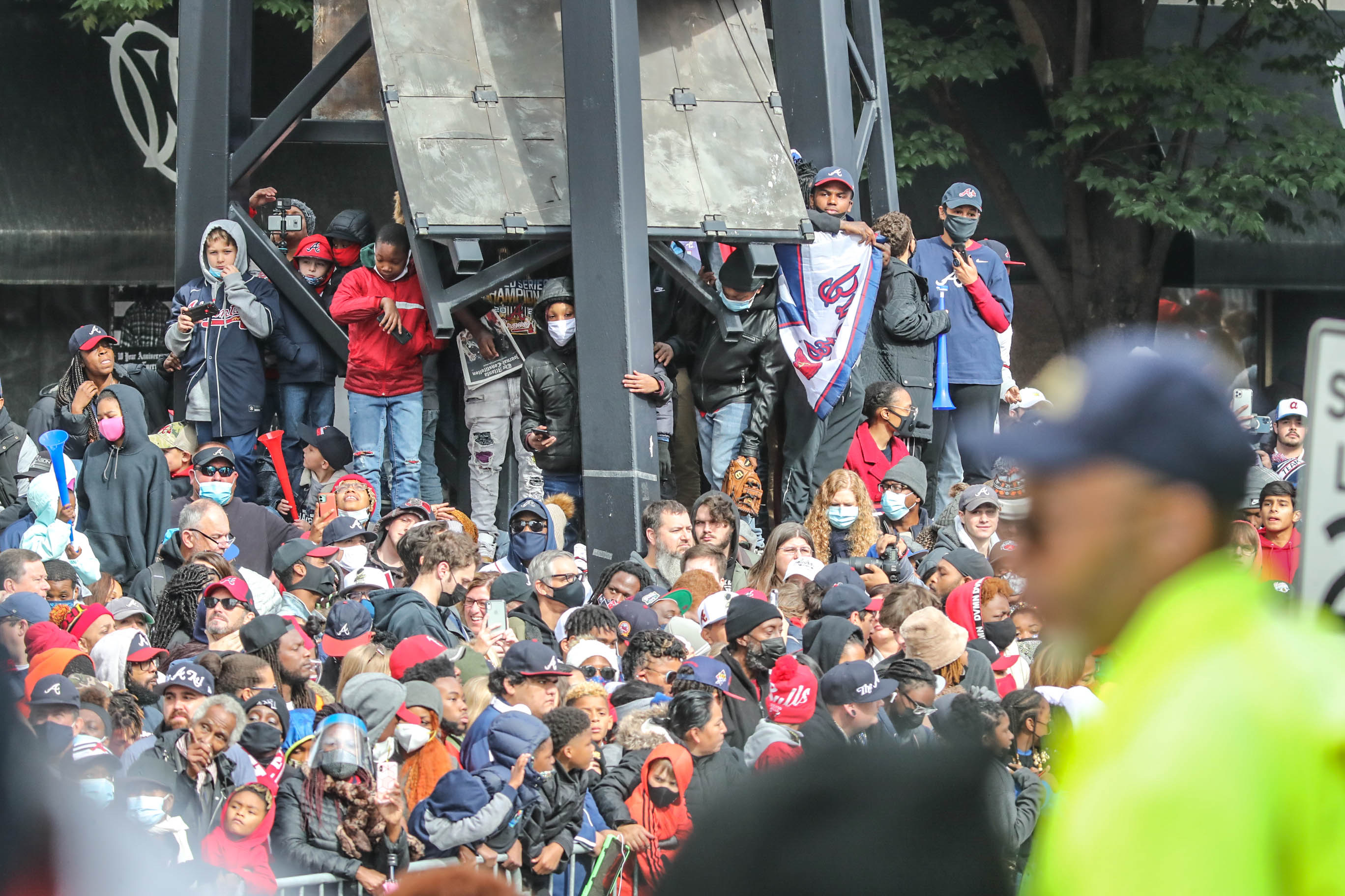 Atlanta Braves parade sees fans travel from far