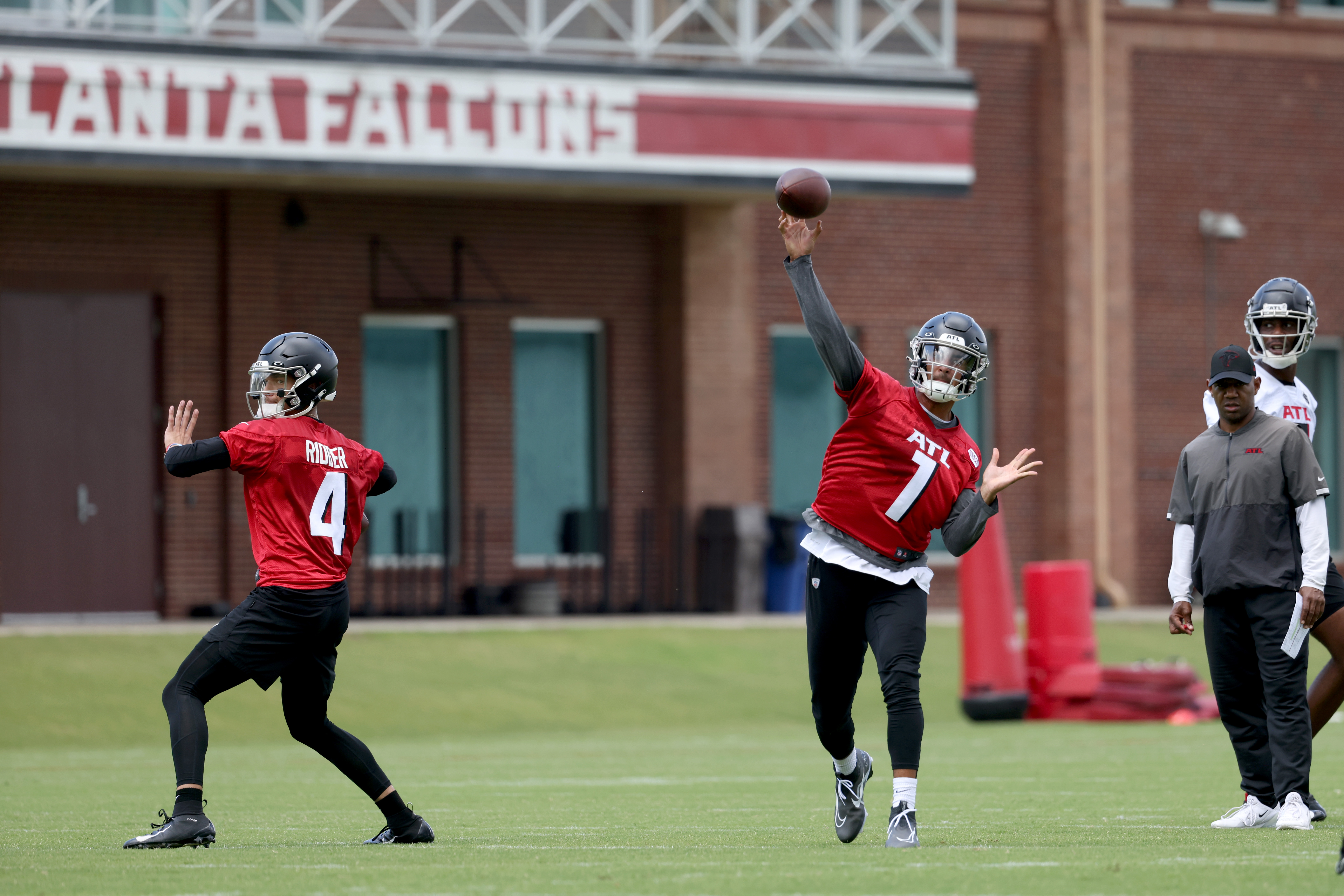 Highlights: Falcons open up day one of mandatory minicamp