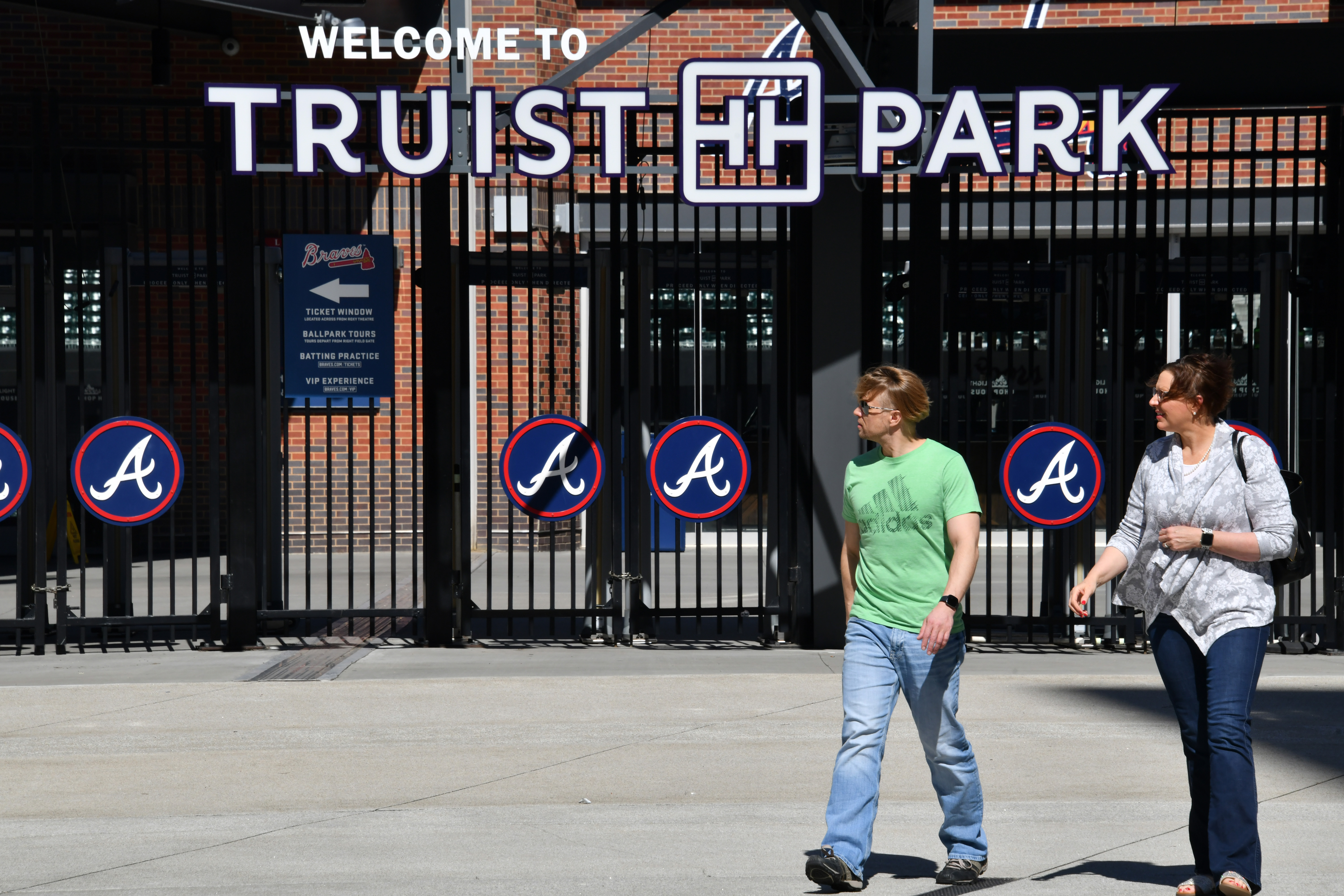 The Atlanta Braves have quietly allowed fans to attend games during their  August 17-26 home stand. Are any other teams doing anything like this? :  r/baseball