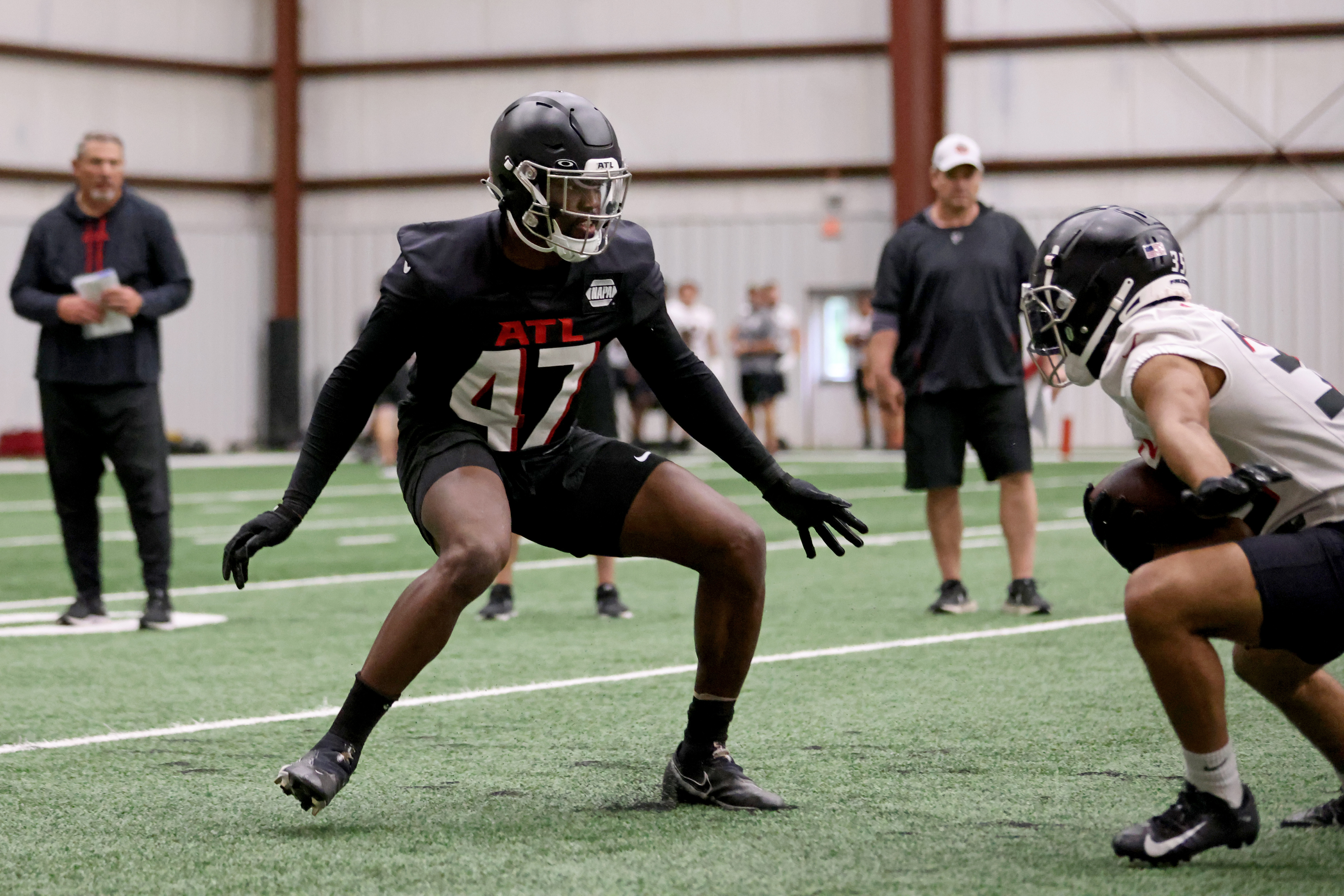 Falcons sign rookie Arnold Ebiketie