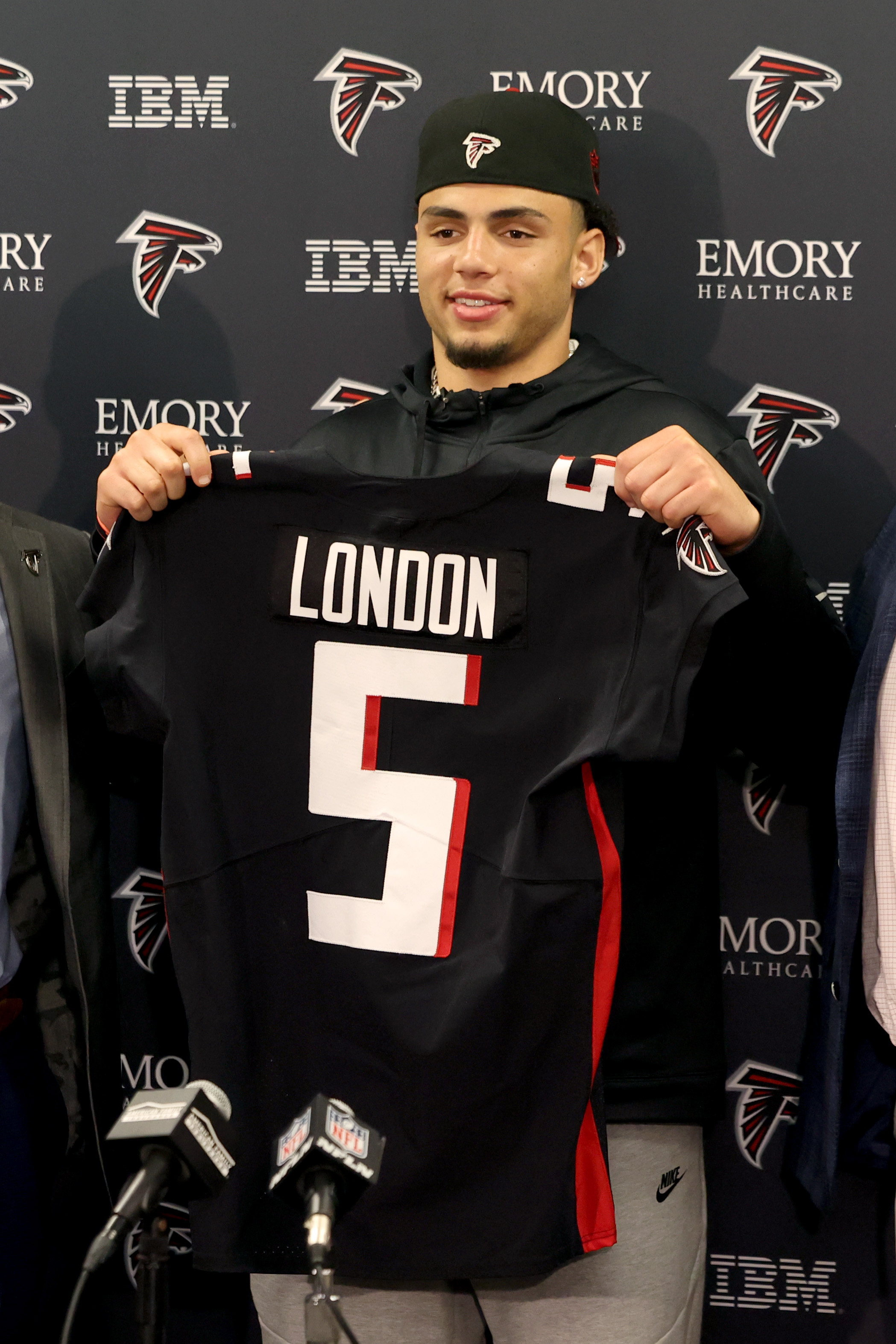 Atlanta Falcons first round pick Drake London press conference