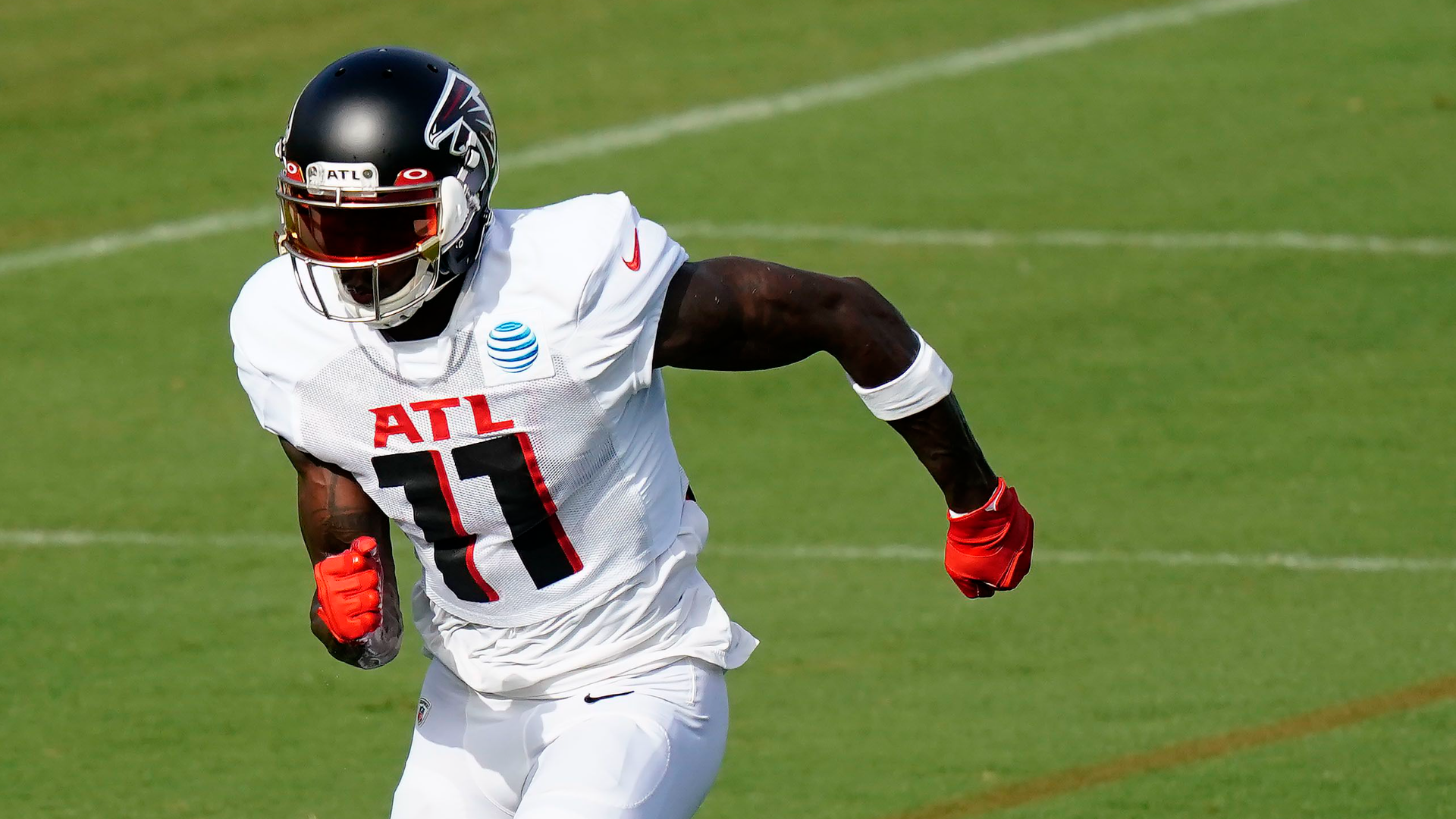 Falcons' Julio Jones hikes toward another NFL milestone 