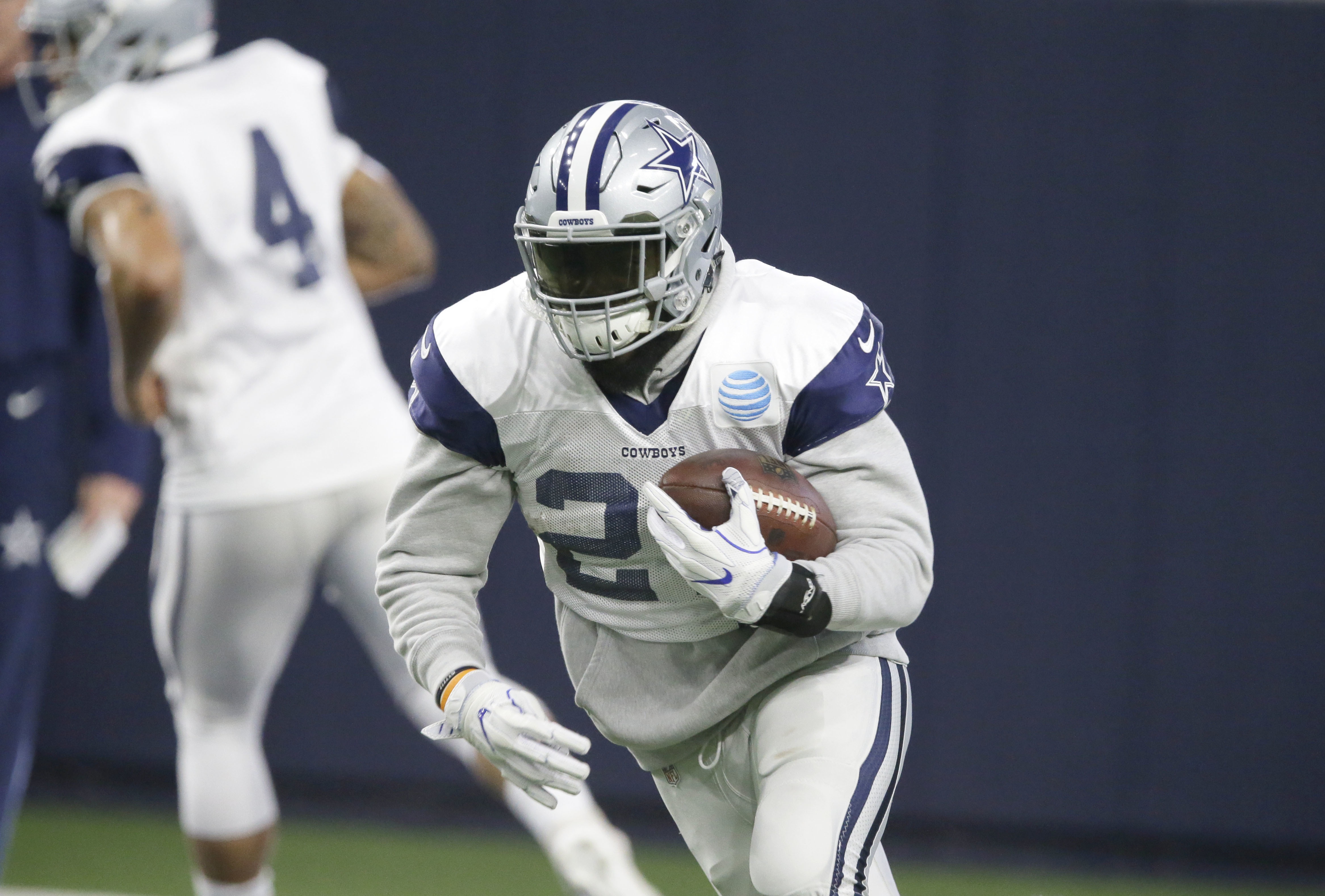 Dallas Cowboys rookie Ezekiel Elliott involved in minor car