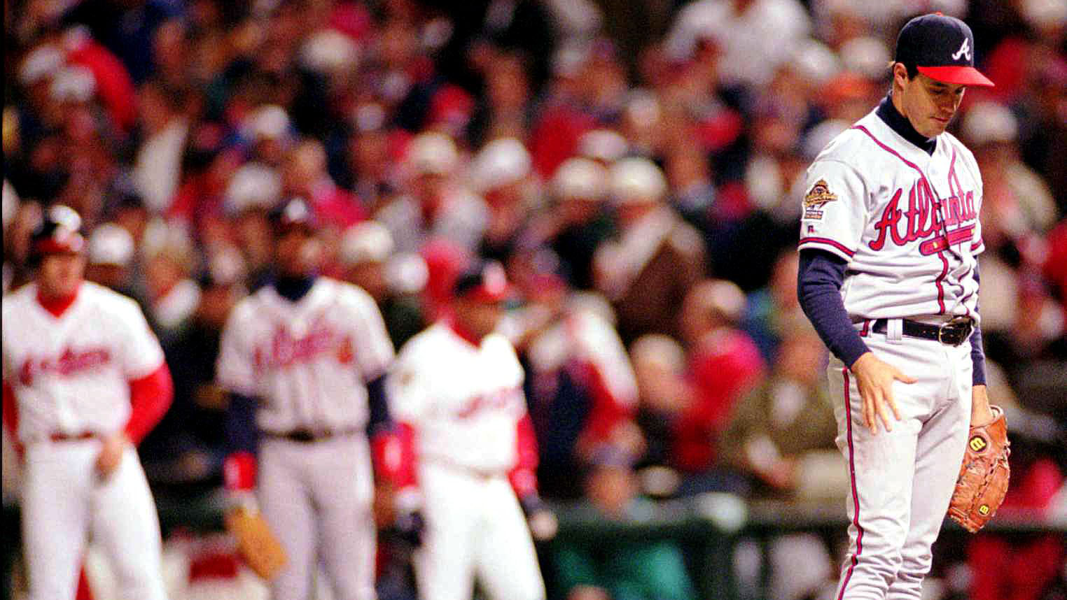 1995 World Series why did Chipper's Gray Jersey say C. Jones & white was  Jones? To my knowledge no other Jones was on the team till 1996 : r/Braves