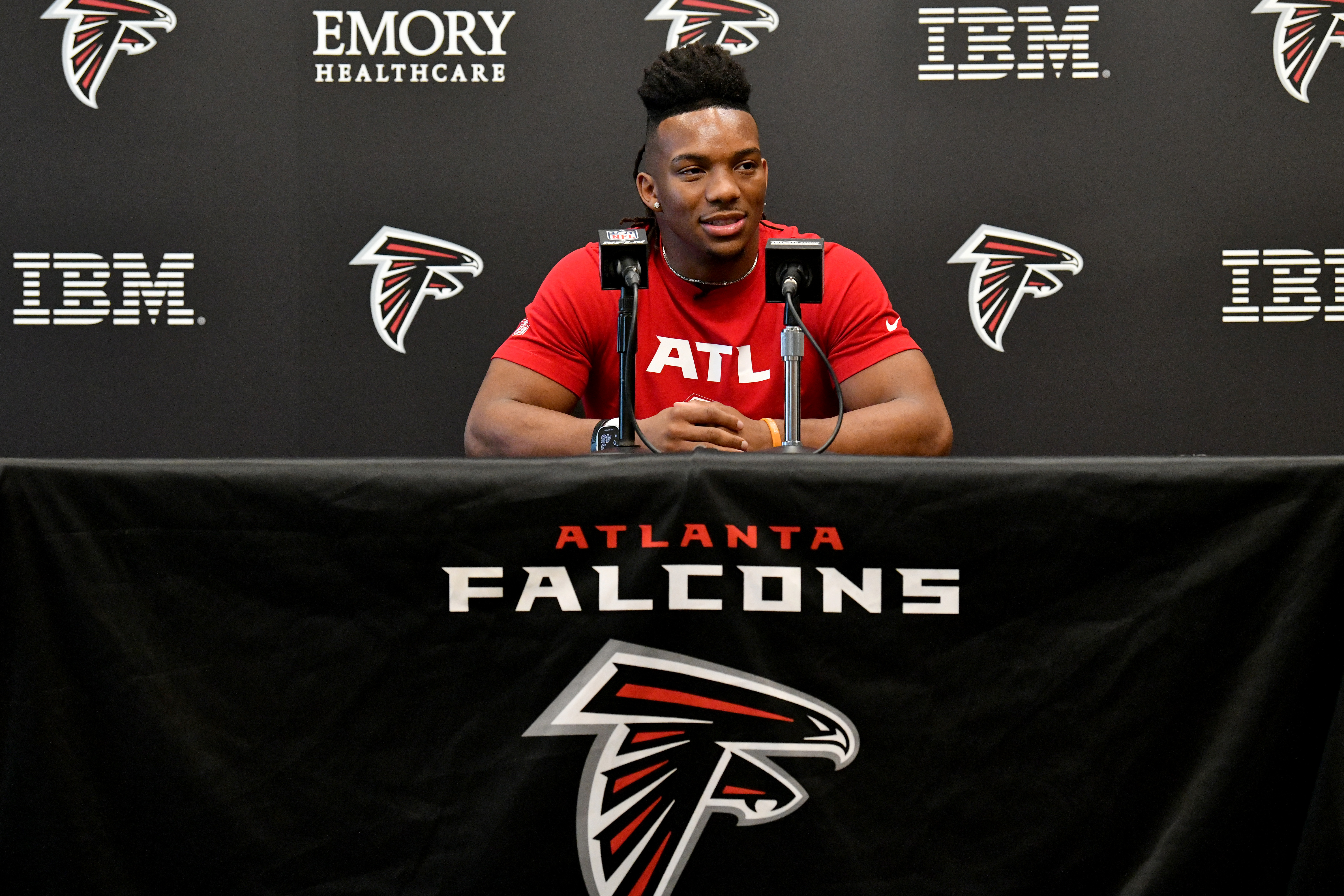 Atlanta Falcons drop the ball with Bijan Robinson pick in the NFL Draft