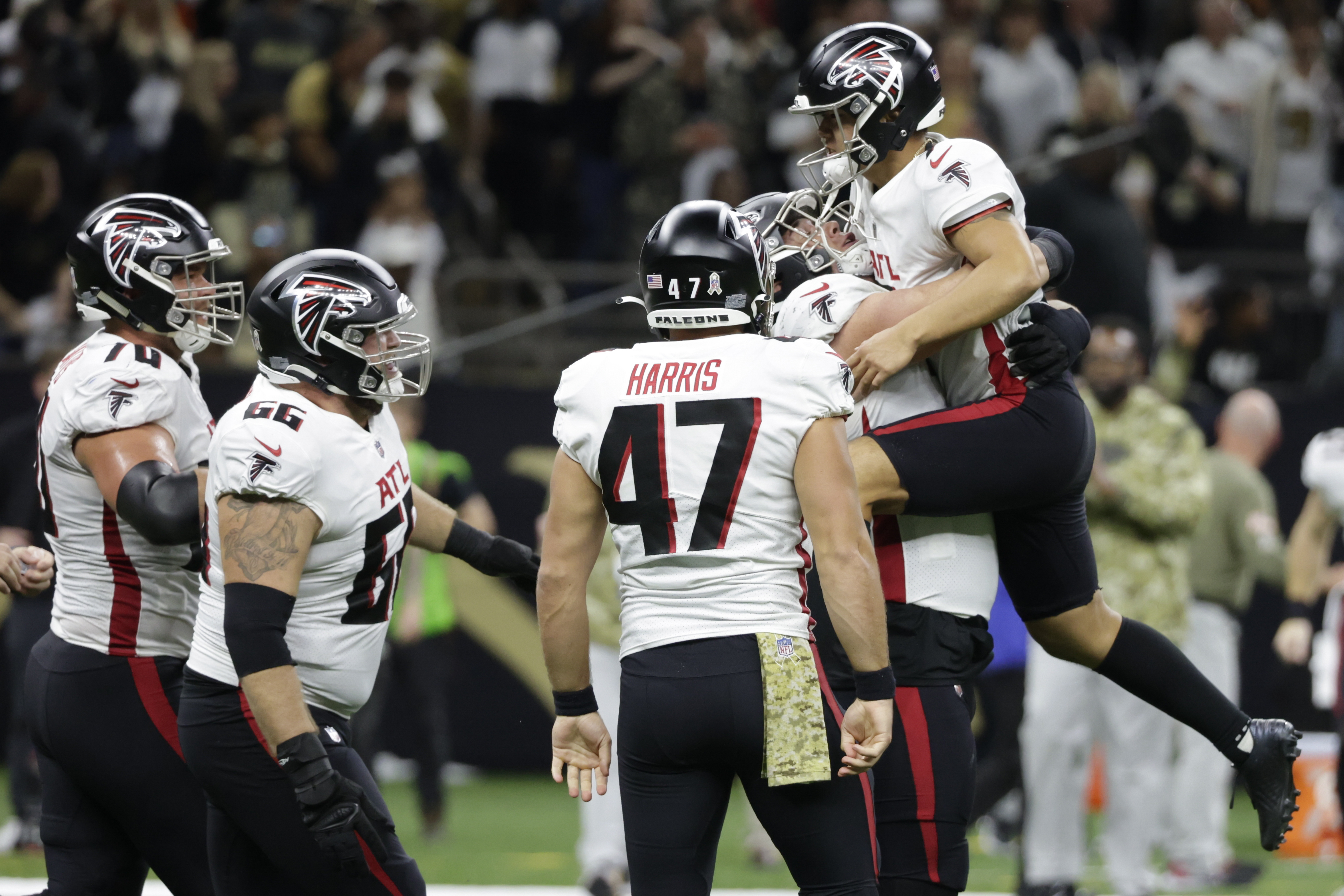 Ryan passes for 343 yards, 2 TDs as Falcons top Saints