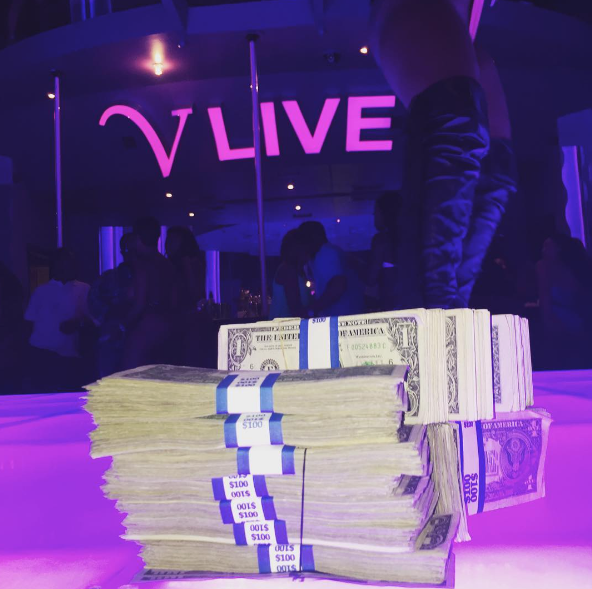 .'s Atlanta strip club is hiring