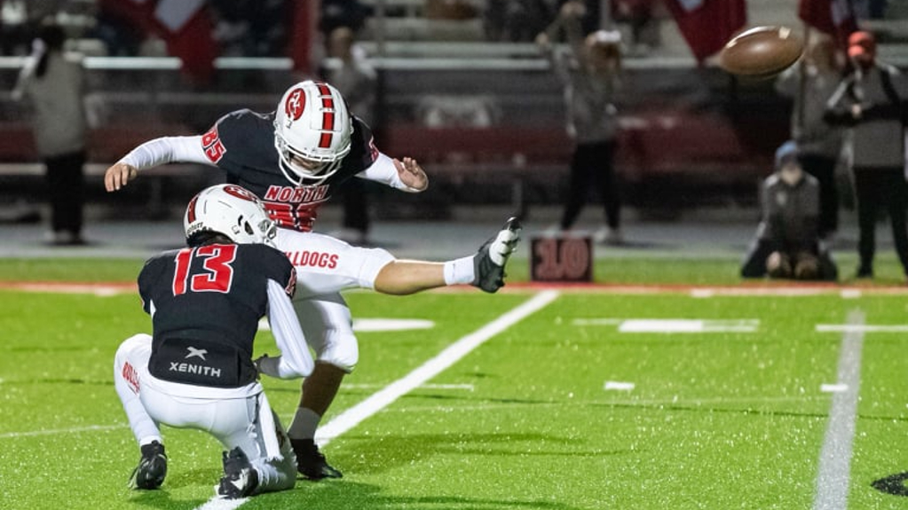 Eagle Football Reclaims District Title with Pulse-Pounding Win over St.  Pius X - St. Thomas High School