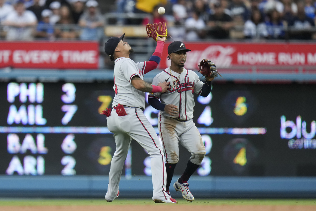 Anthopoulos: Freeman leaving 'rattled' Braves' clubhouse