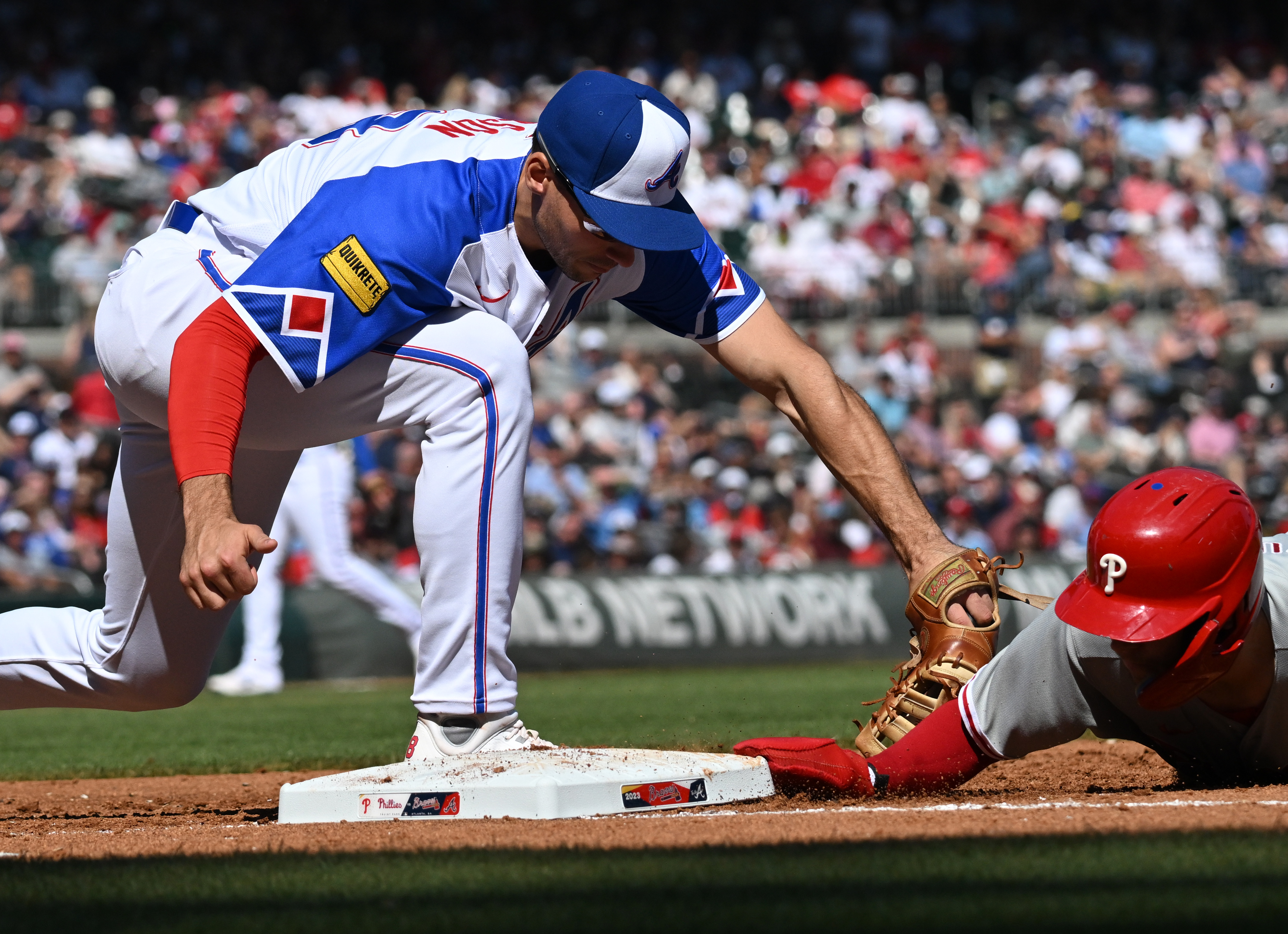 Photos: Braves fall to the Phillies again