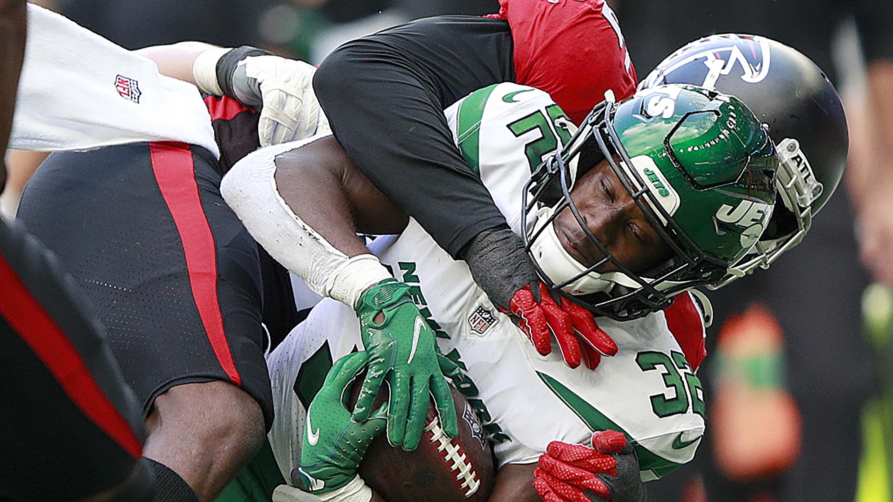 Ryan, Pitts lead Falcons past Jets 27-20 in London