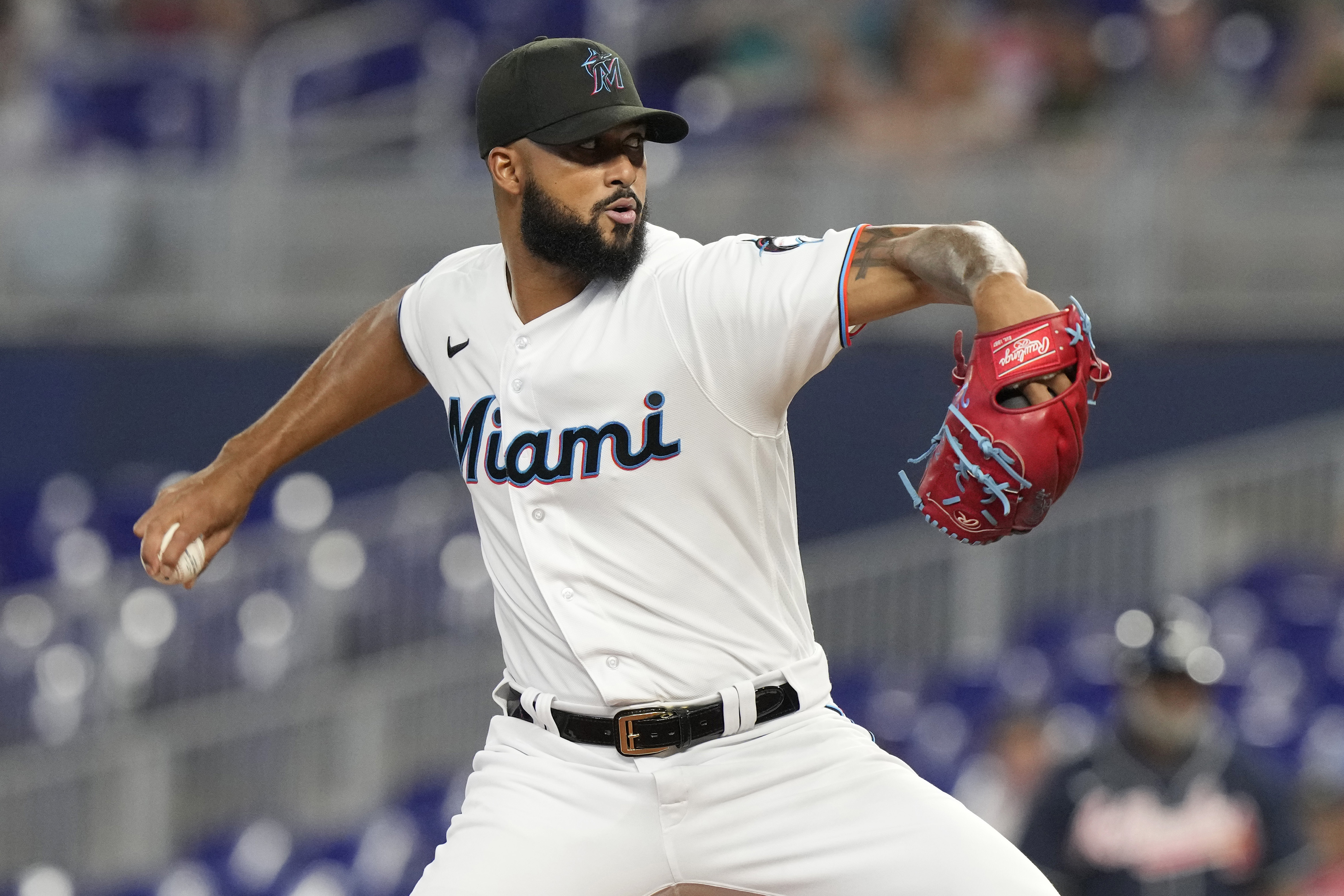 bryce-elder-shuts-down-miami-marlins--outpitches-sandy-alcantara