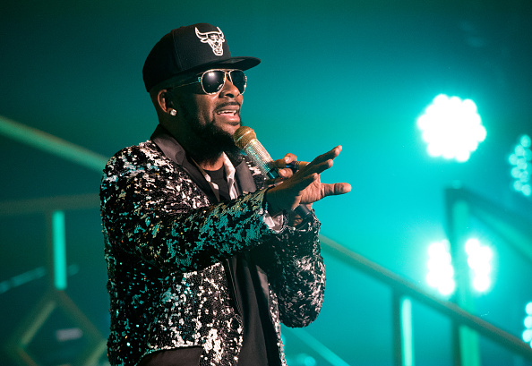 NEW YORK, NY - DECEMBER 17: Singer R. Kelly performs in concert during the '12 Nights Of Christmas' tour at Kings Theatre on December 17, 2016 in the Brooklyn borough New York City. (Photo by Noam Galai/Getty Images)