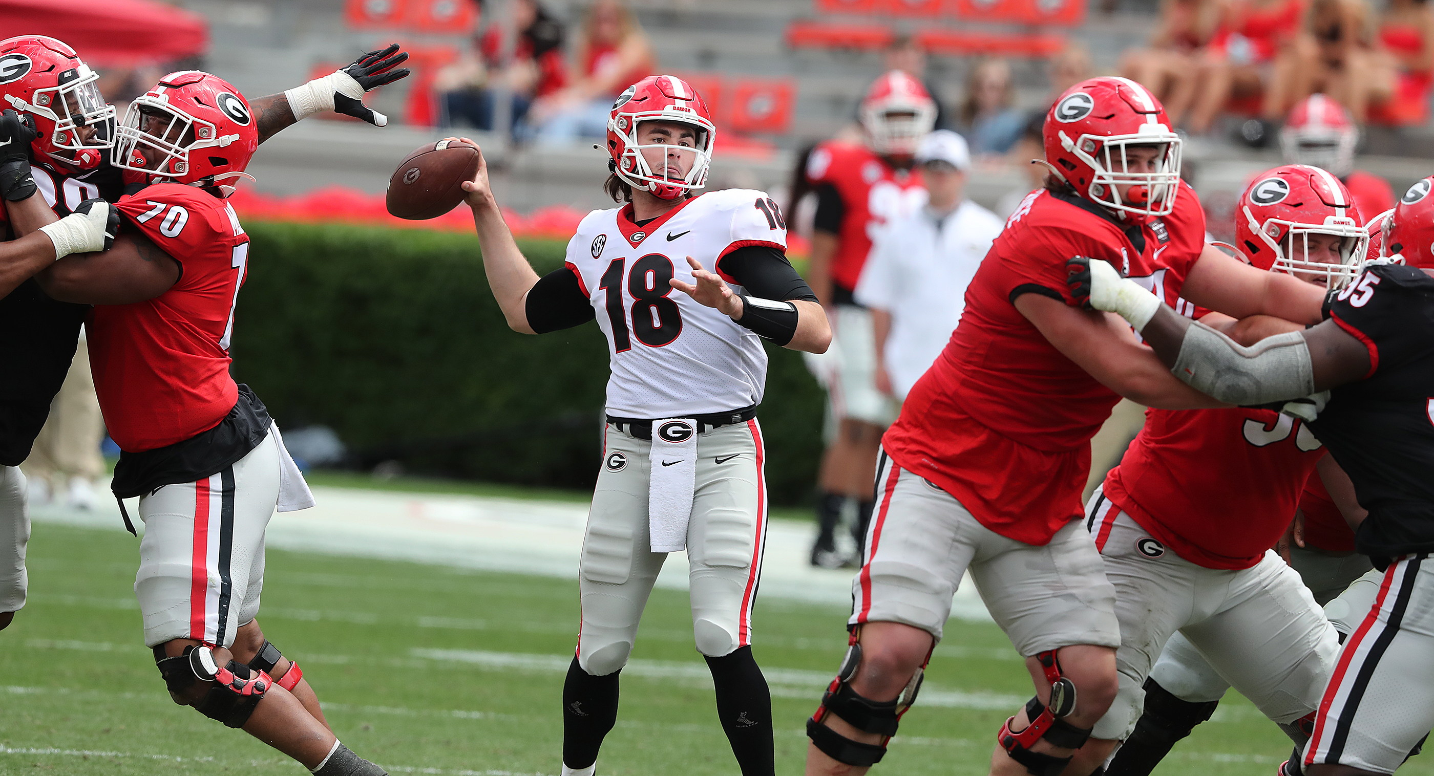 Georgia LB Channing Tindall declares for the 2022 NFL Draft : r/CFB