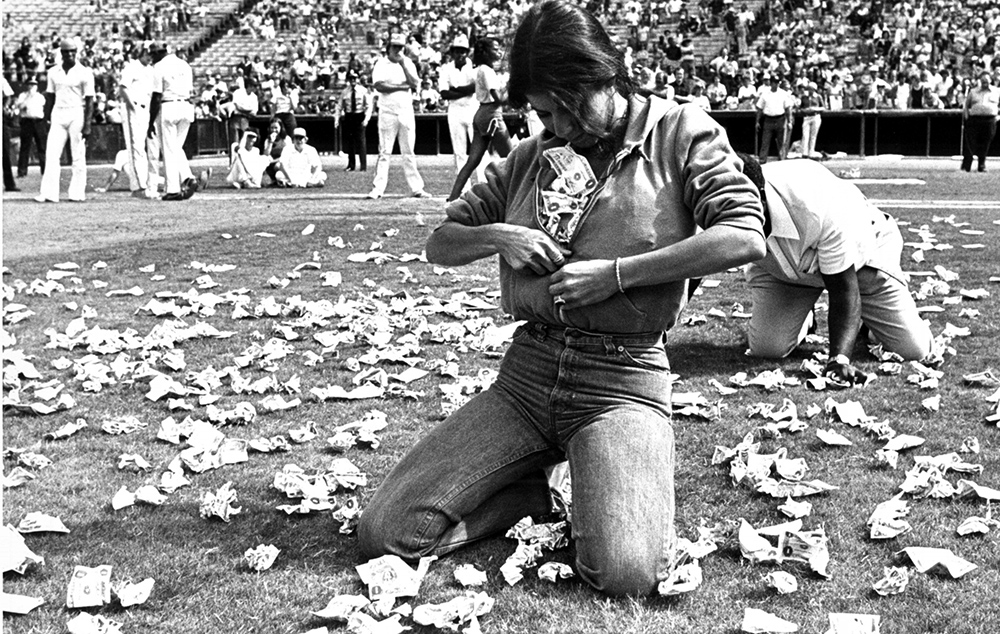 Why did the Braves stop promoting wet t-shirt contests after 1977