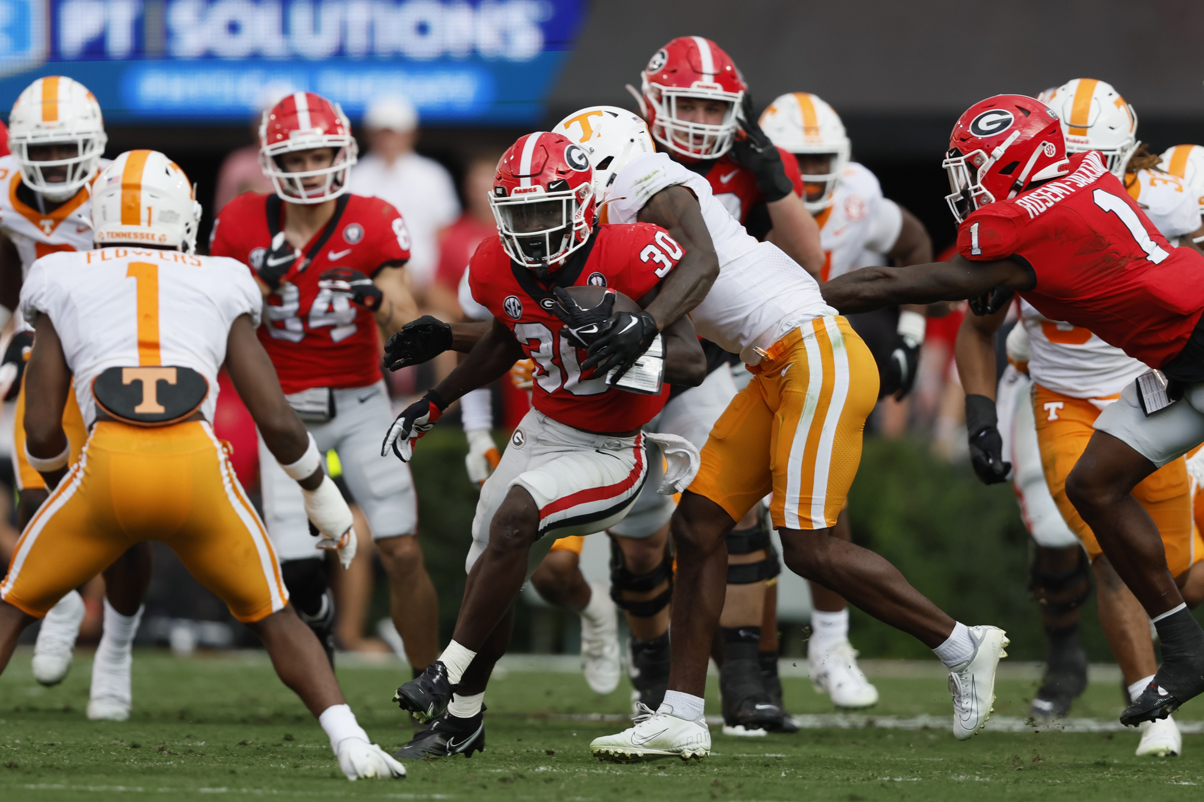 No. 1 Georgia shuts down QB Hooker, No. 2 Tennessee, 27-13 - Now