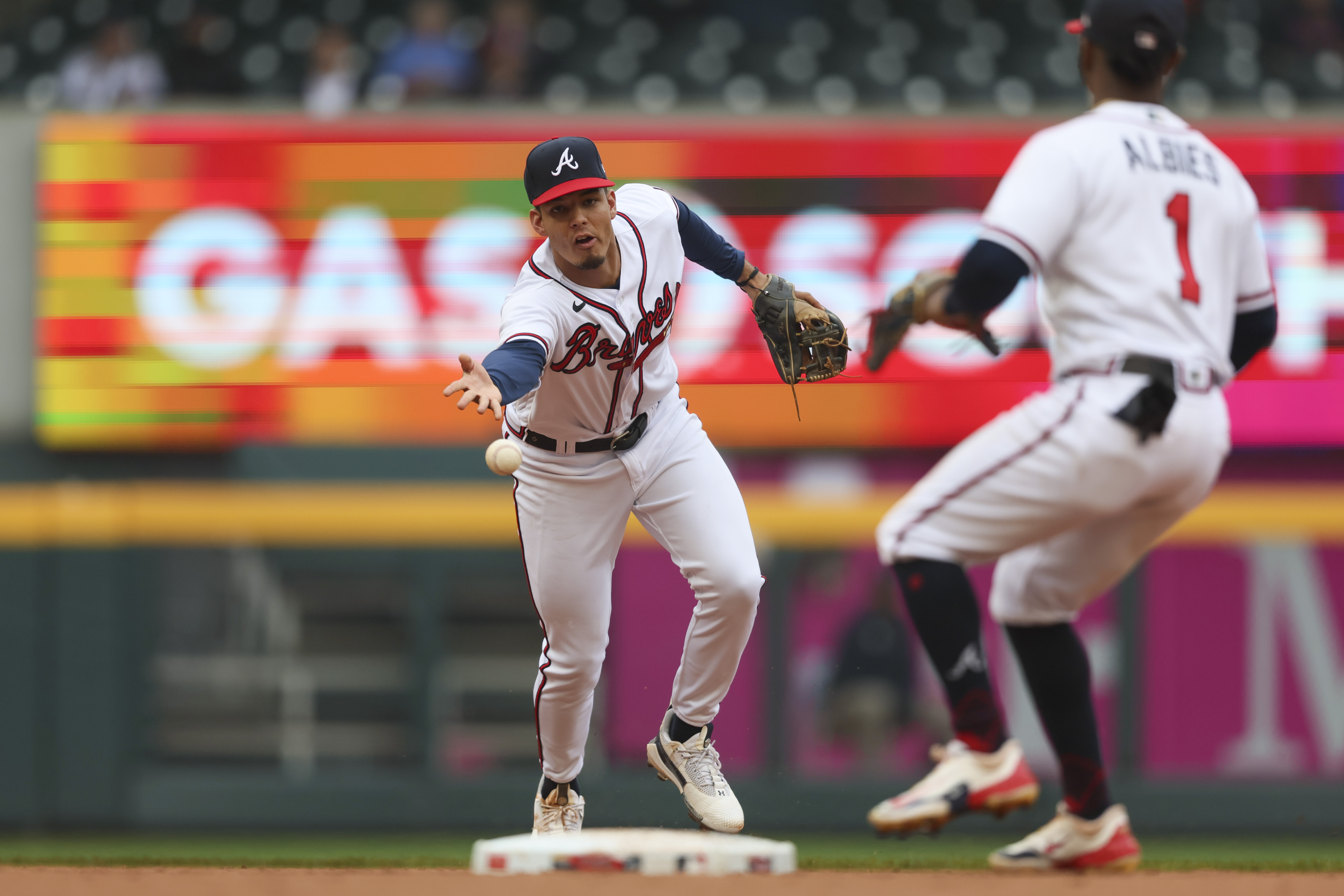 Chadwick Tromp helps Braves past Marlins in opener