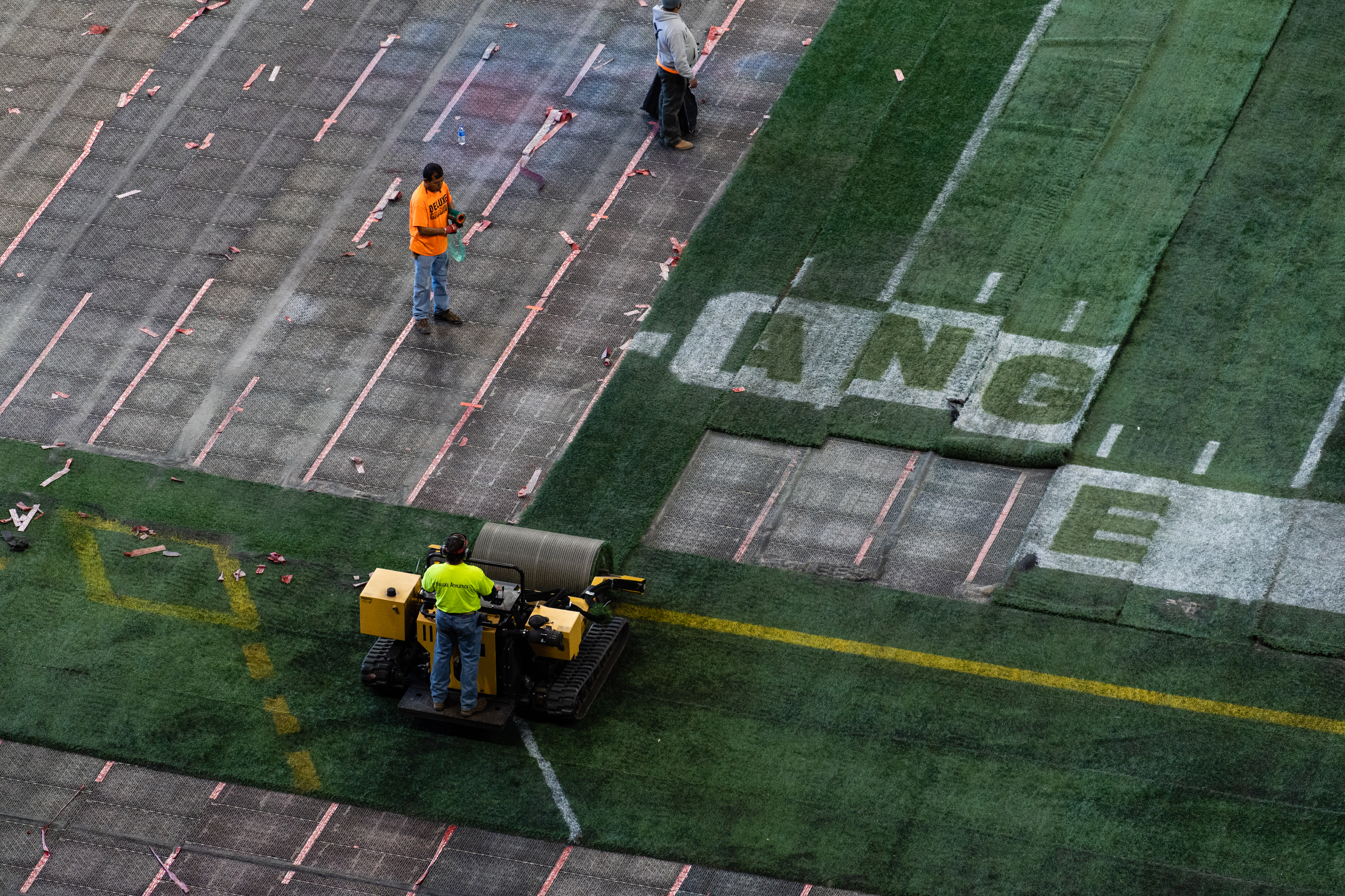 Falcons Tight End Kyle Pitts Gives Thumbs Up to New Turf at Mercedes Benz  Stadium - WDEF