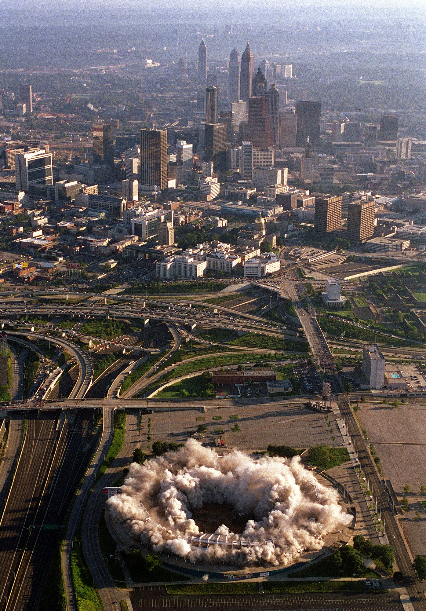 Video: Atlanta-Fulton County Stadium demolition