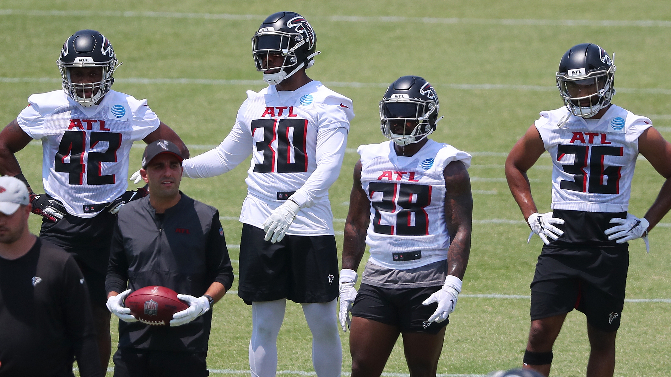 Atlanta Falcons running back Mike Davis (28) runs against the