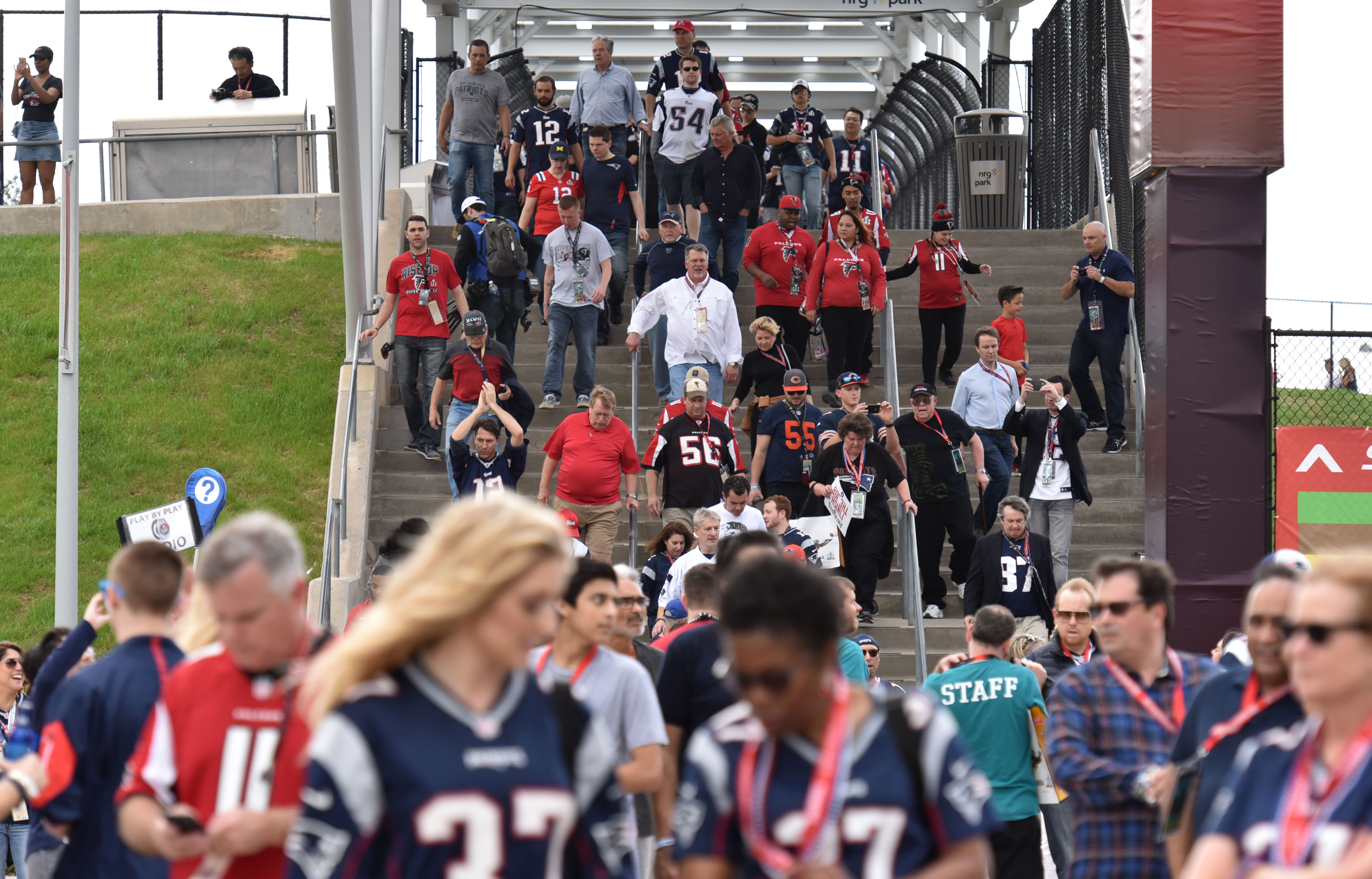 Super Bowl 2017: Atlanta Falcons fans party pregame in Houston