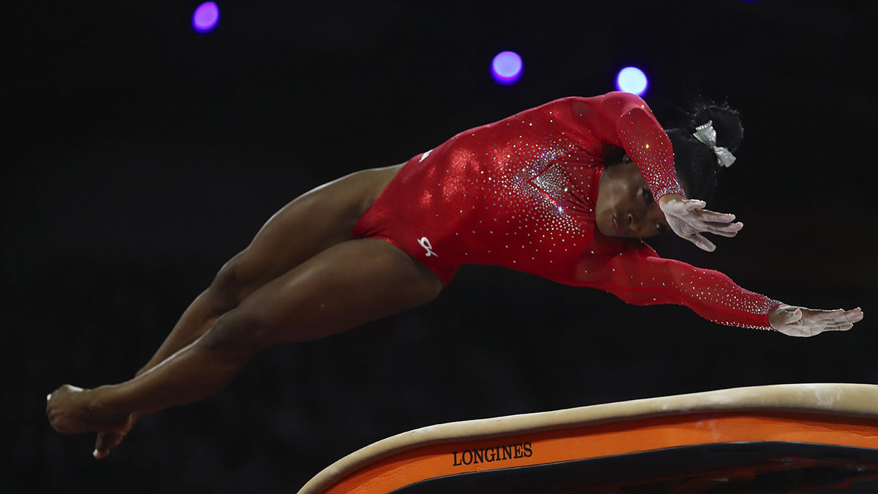 Watch Simone Biles Ties Medal Record With Vault Win At World Gymnastics Championships