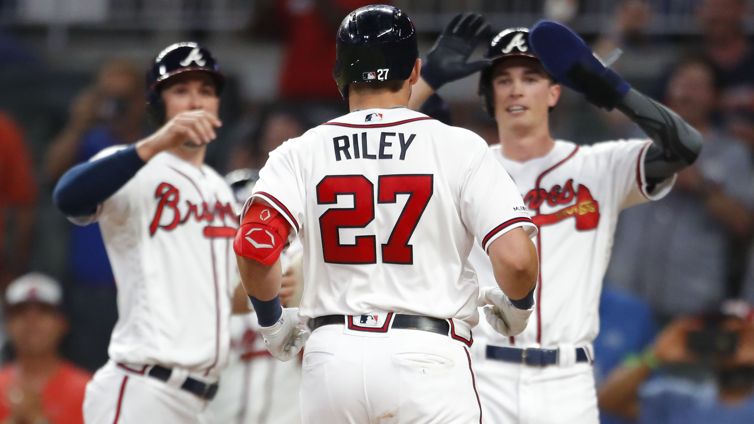 MLB on X: Austin Riley can't be stopped. 🤯  / X
