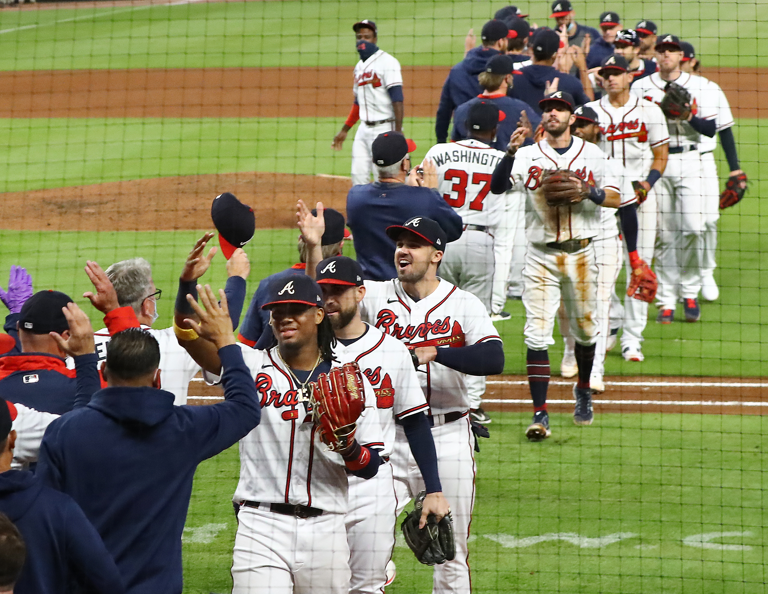 Braves' World Series title is big target for NL East rivals - The Sumter  Item