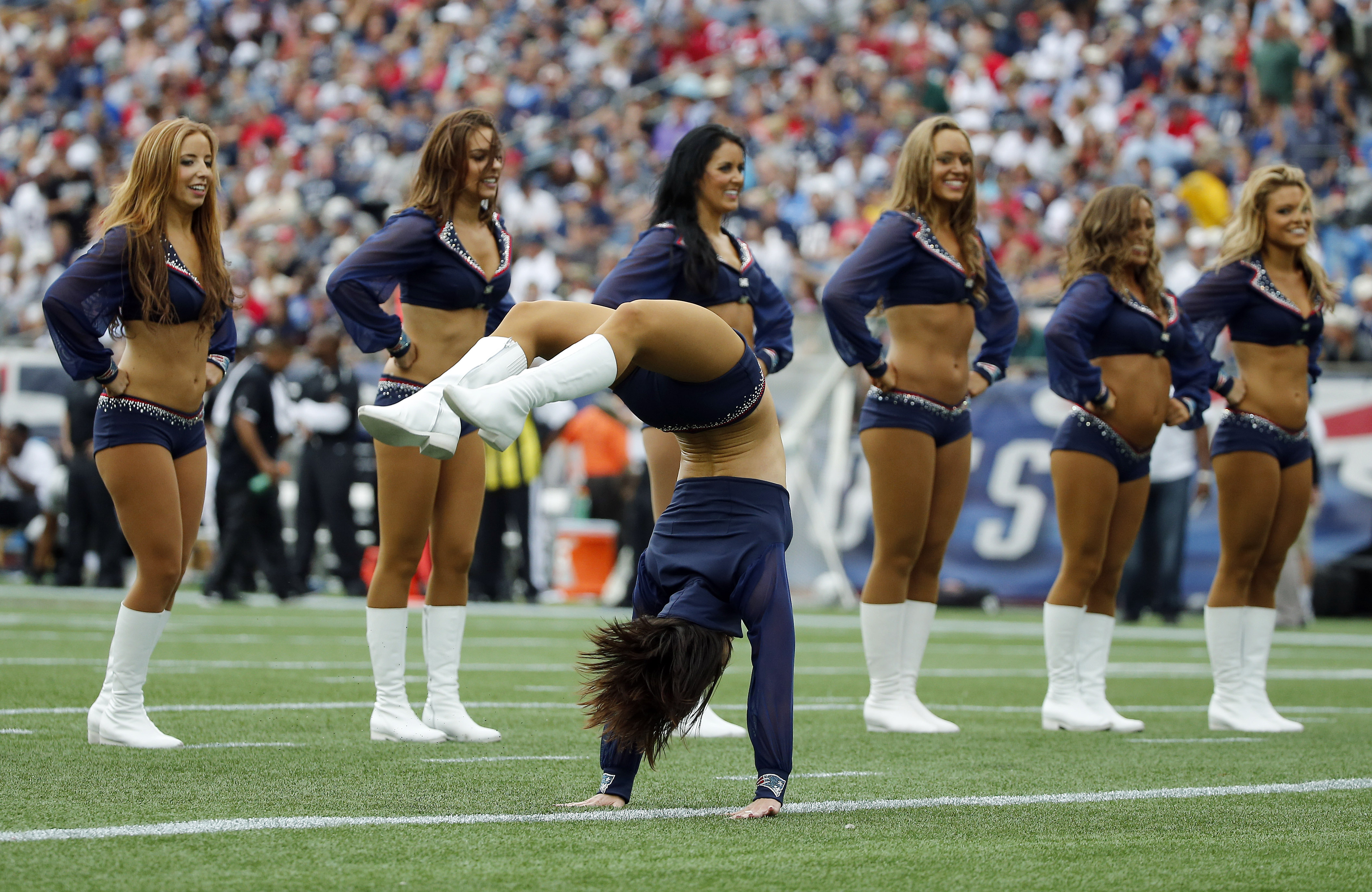 Dzwierzynski: It's time to end NFL cheerleading, Sports