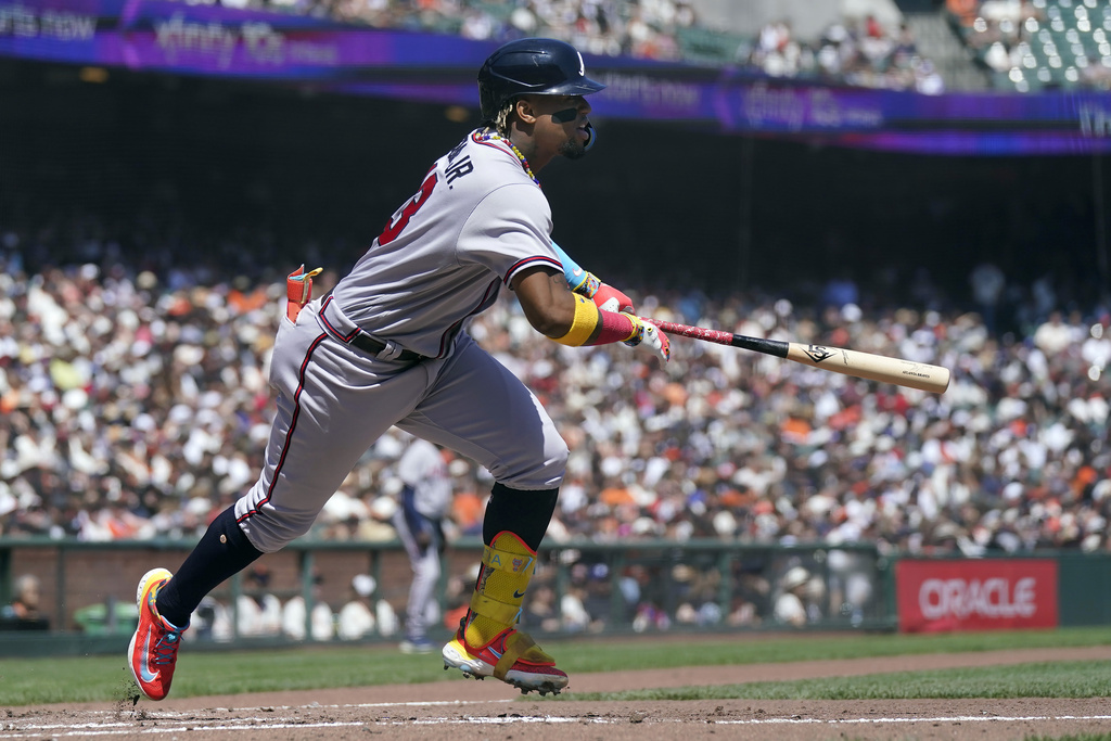 Austin Riley keeps Braves rolling with 30th home run in 7-3 win