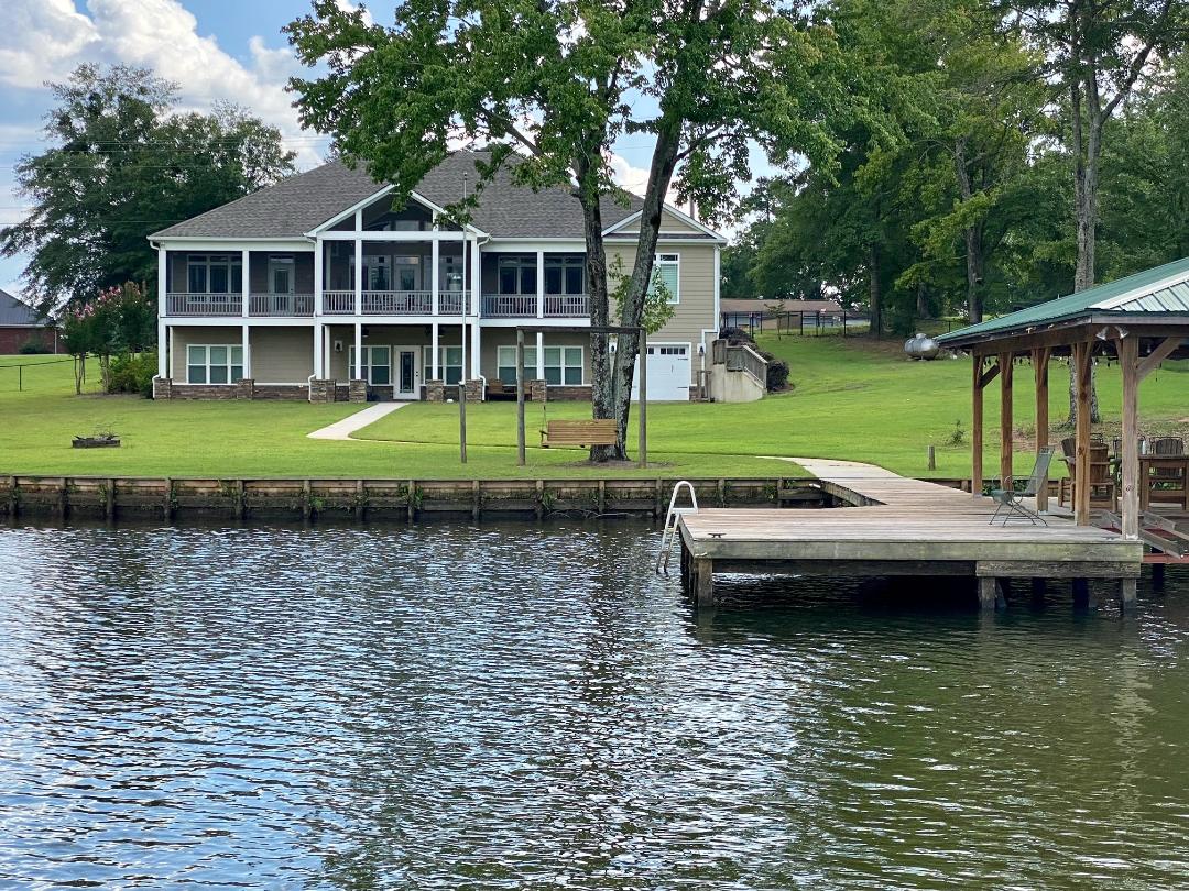 Georgia lake house sales boom: Who is buying them and where?