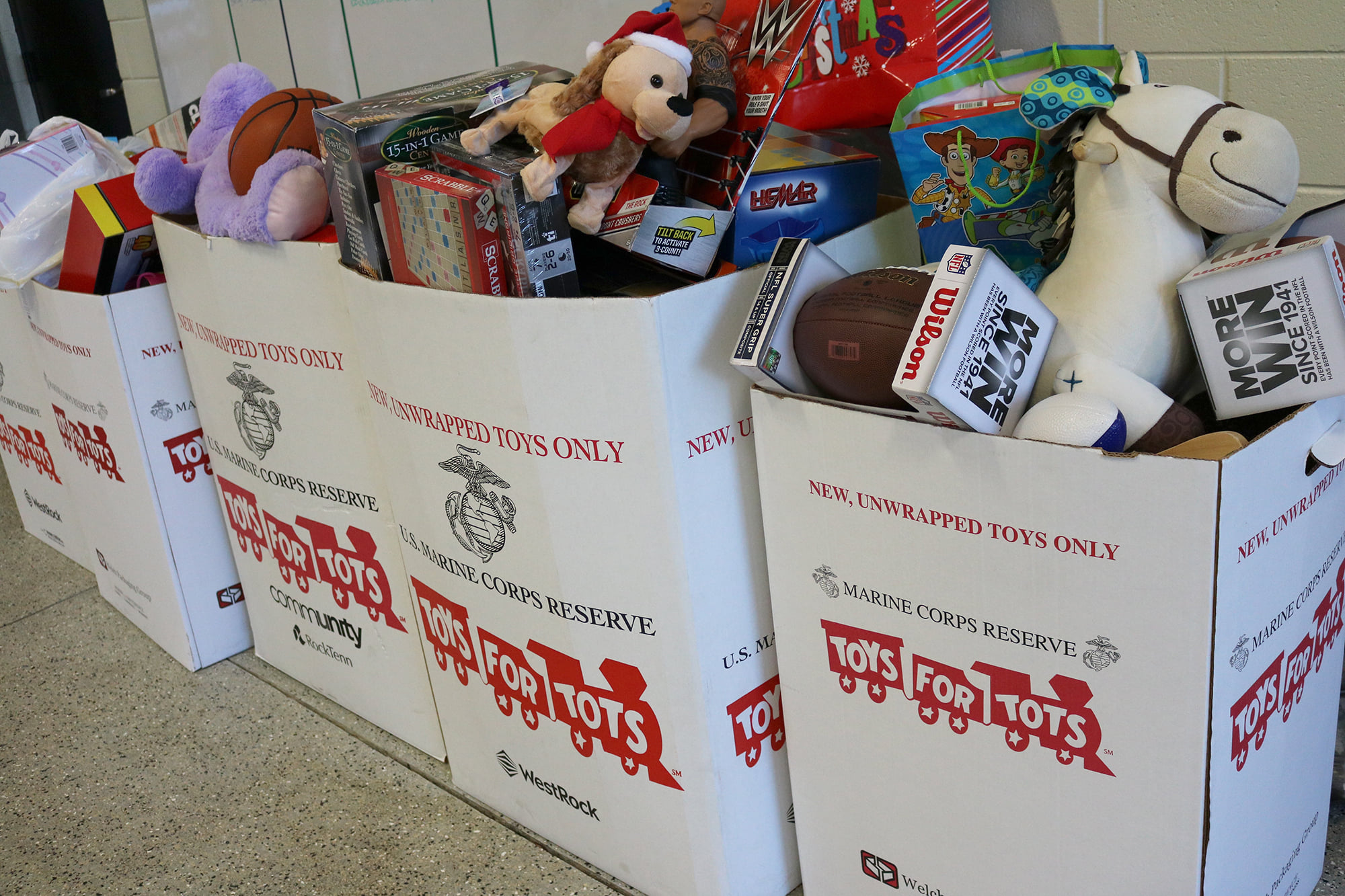 Encouraging Donations To Toys For Tots