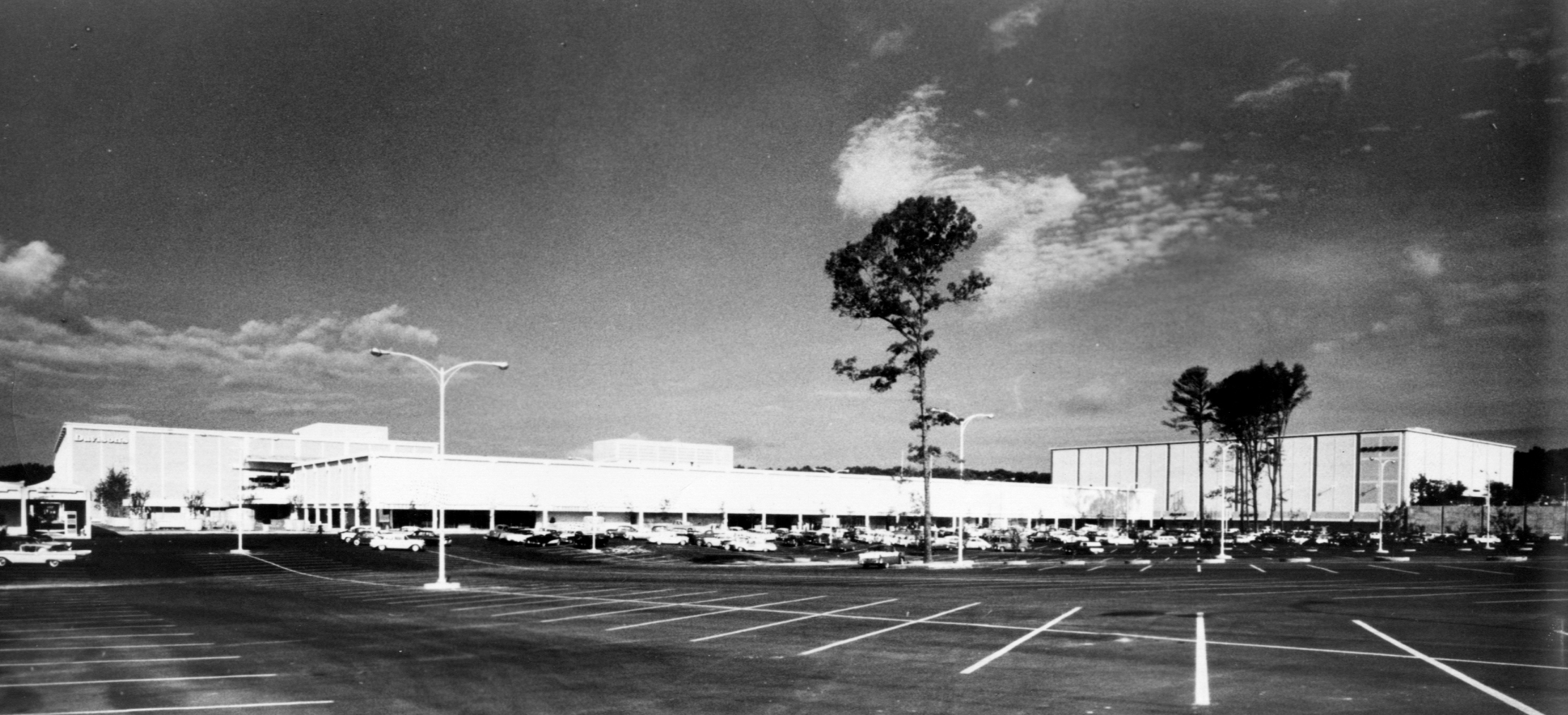 Vintage Atlanta - Cumberland Mall, 1973. Credit: AJC 1973