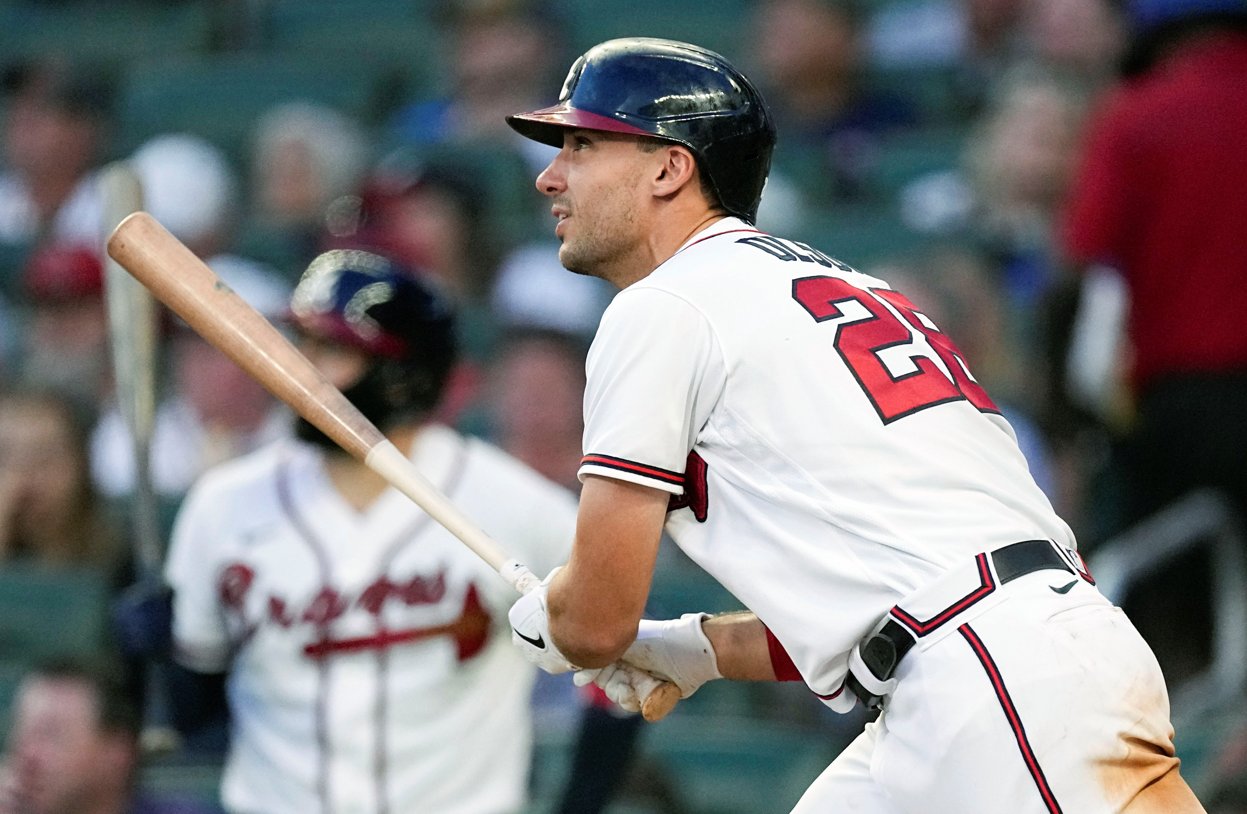 Atlanta Braves first baseman Matt Olson (28) waits for the pitch waits for  the pitch during a MLB regular season game against the Pittsburgh Pirates  Stock Photo - Alamy