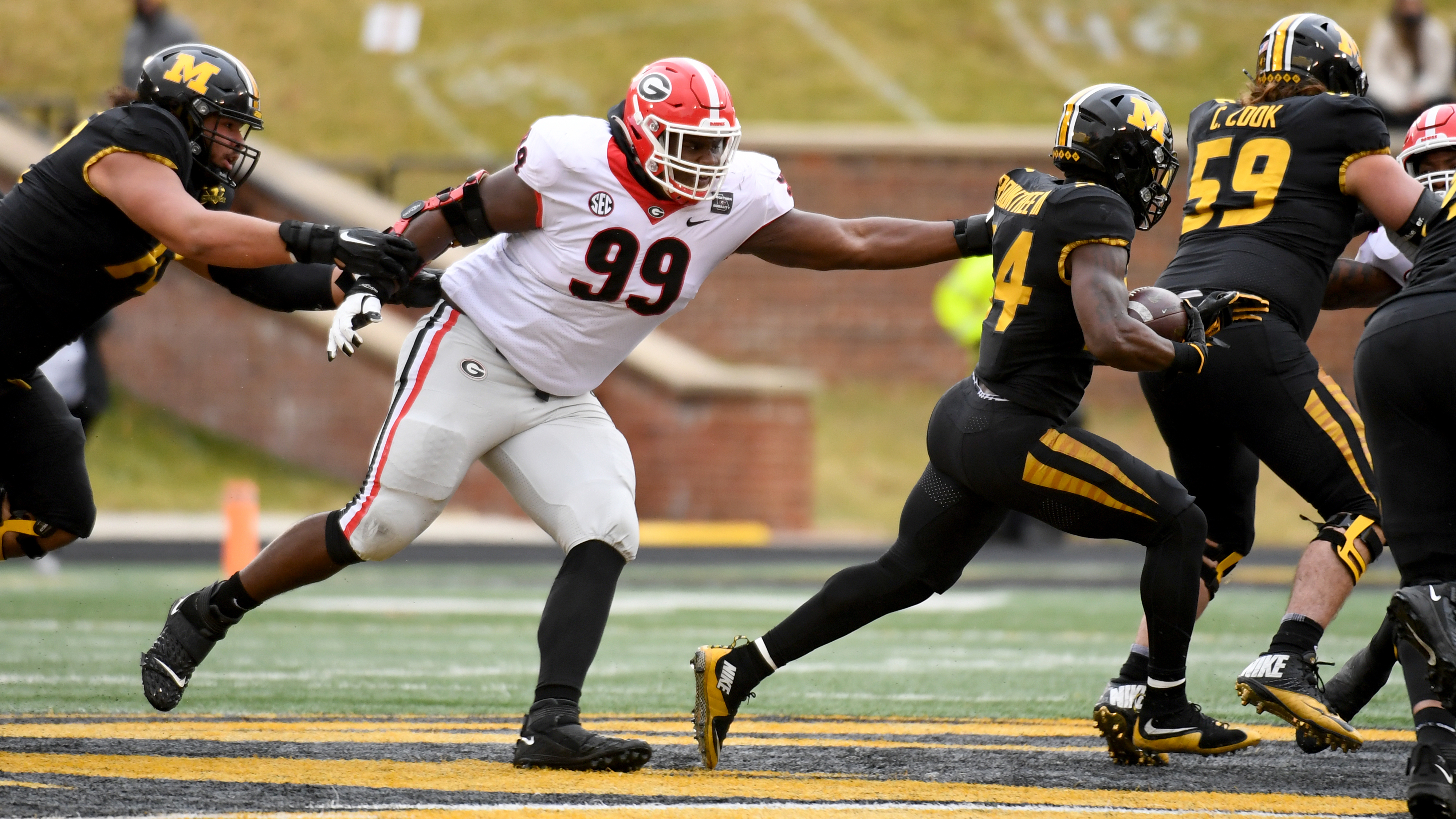 JT Daniels, Jordan Davis to represent UGA at SEC Media Days