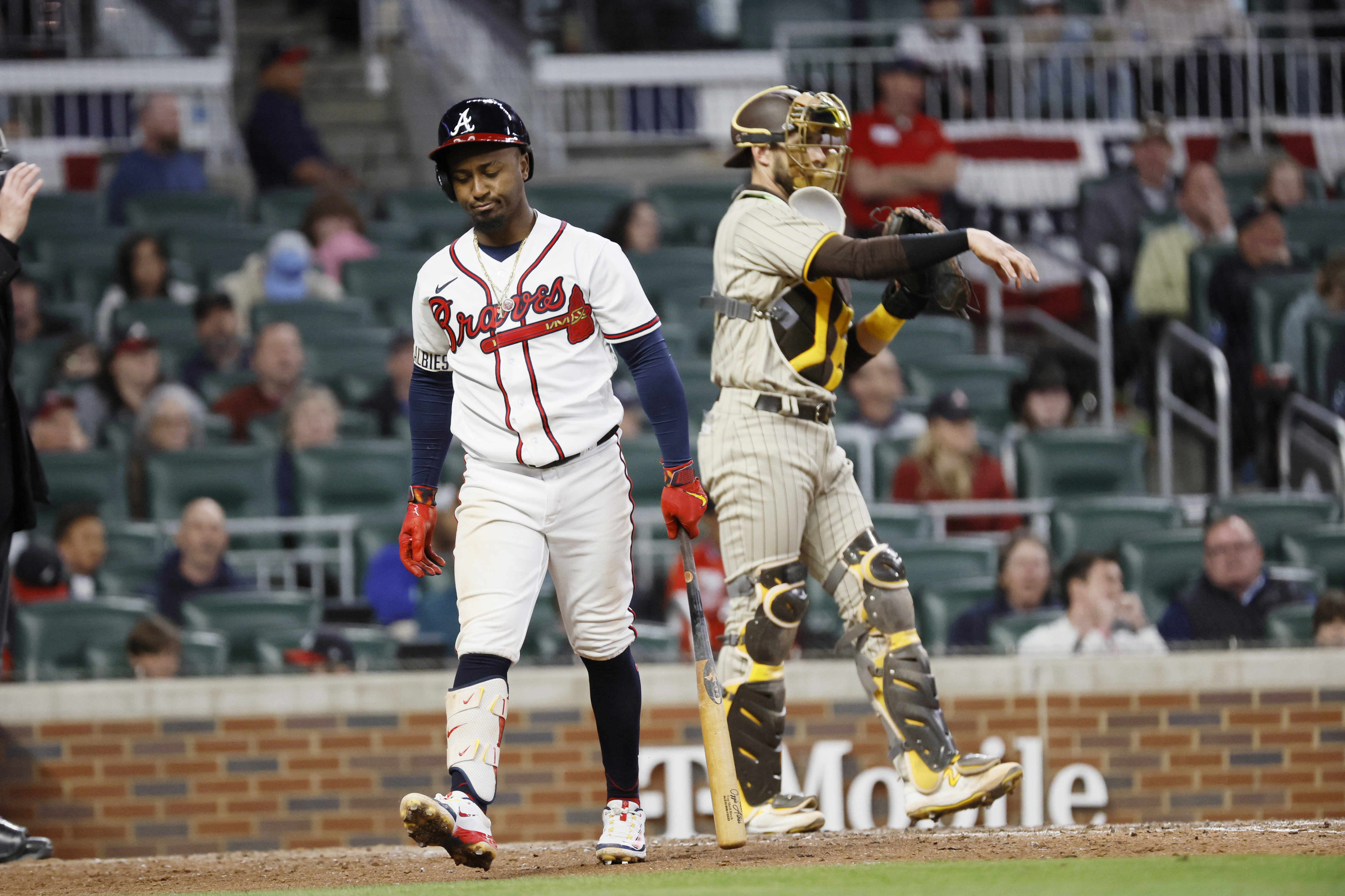 Braves lose lead, split series with Padres - Statesboro Herald