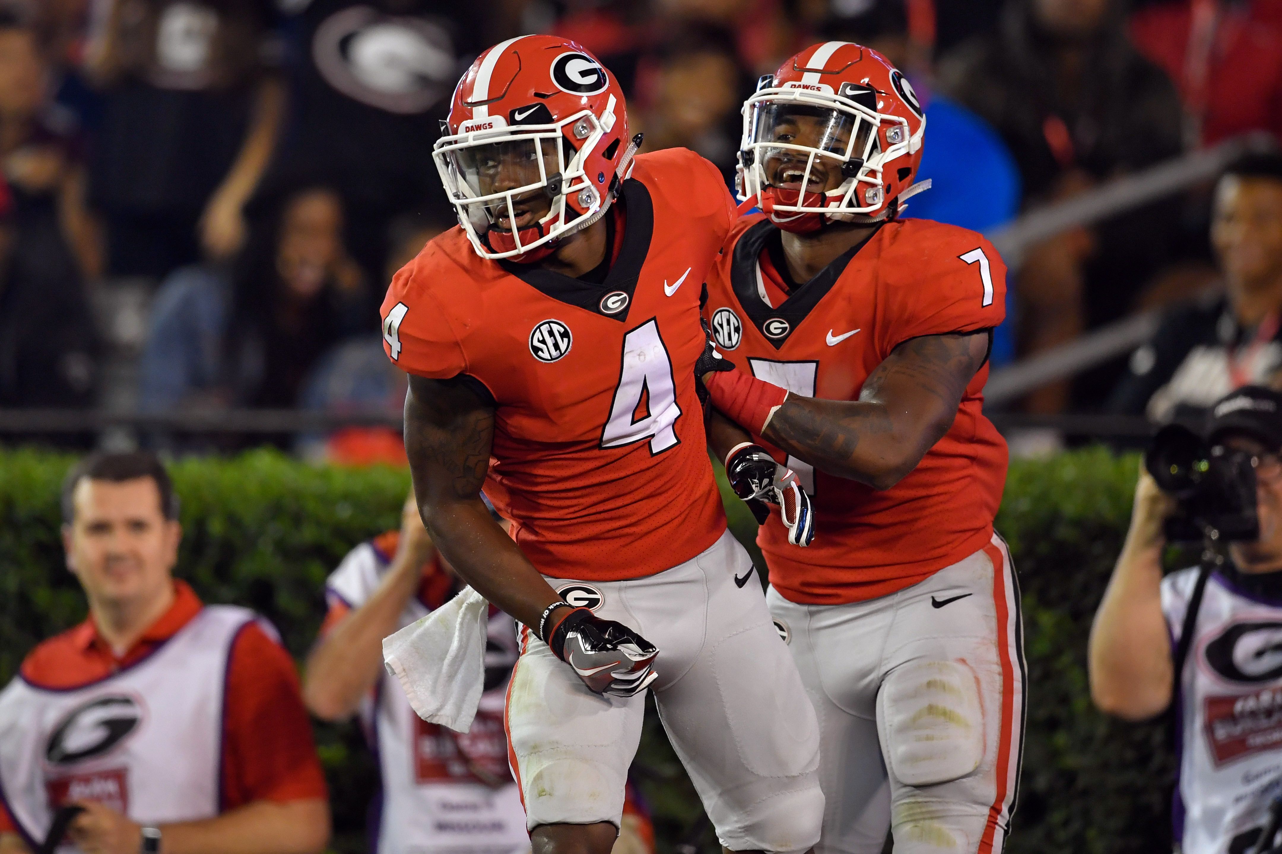 VIDEO: Jake Fromm connects with Mecole Hardman in end zone